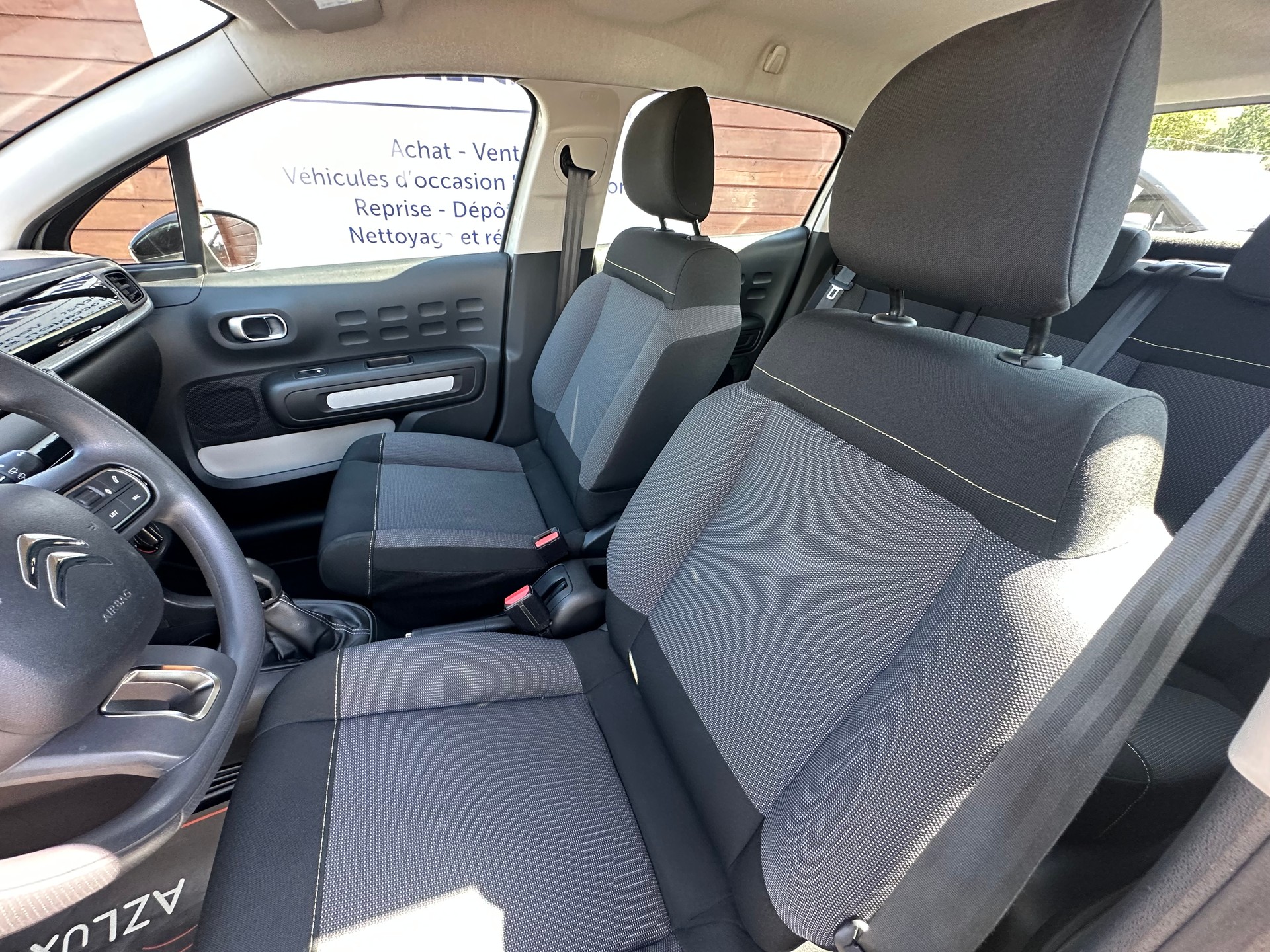 CITROEN C3 1.2i PureTech Feel-image-13