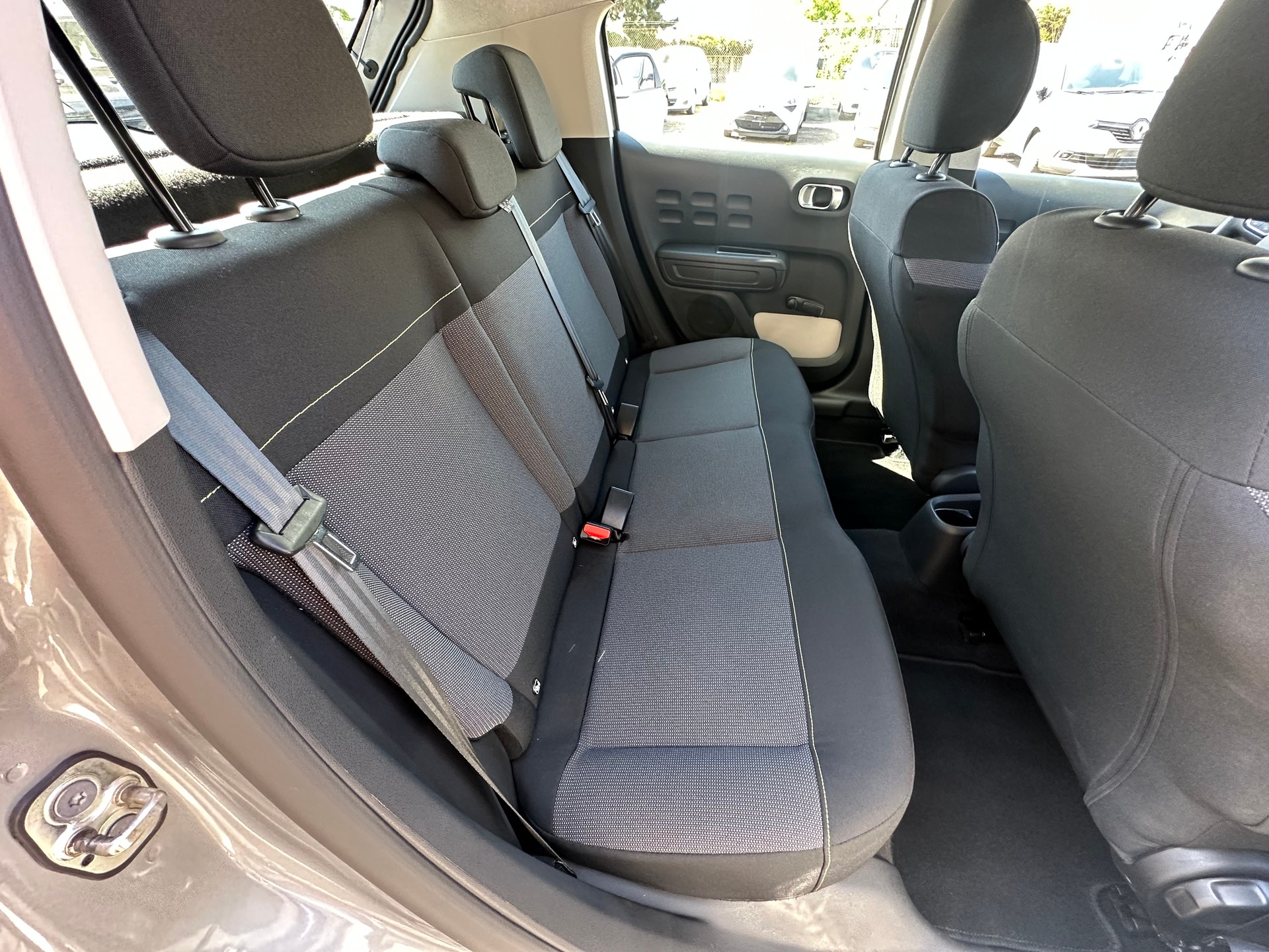 CITROEN C3 1.2i PureTech Feel-image-11