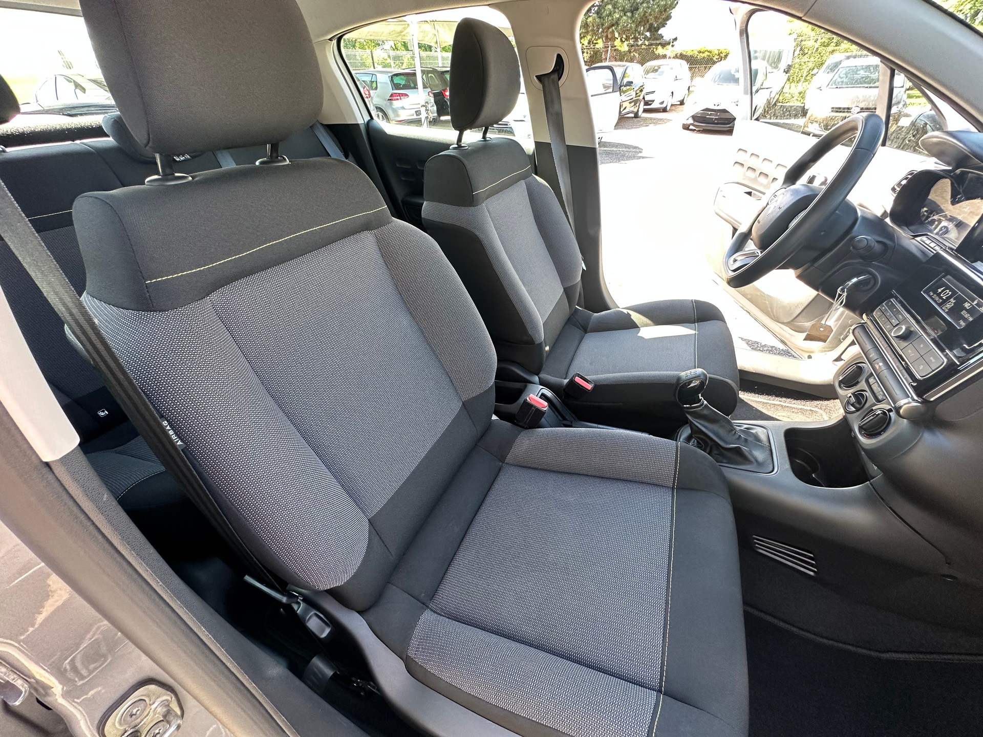 CITROEN C3 1.2i PureTech Feel-image-18