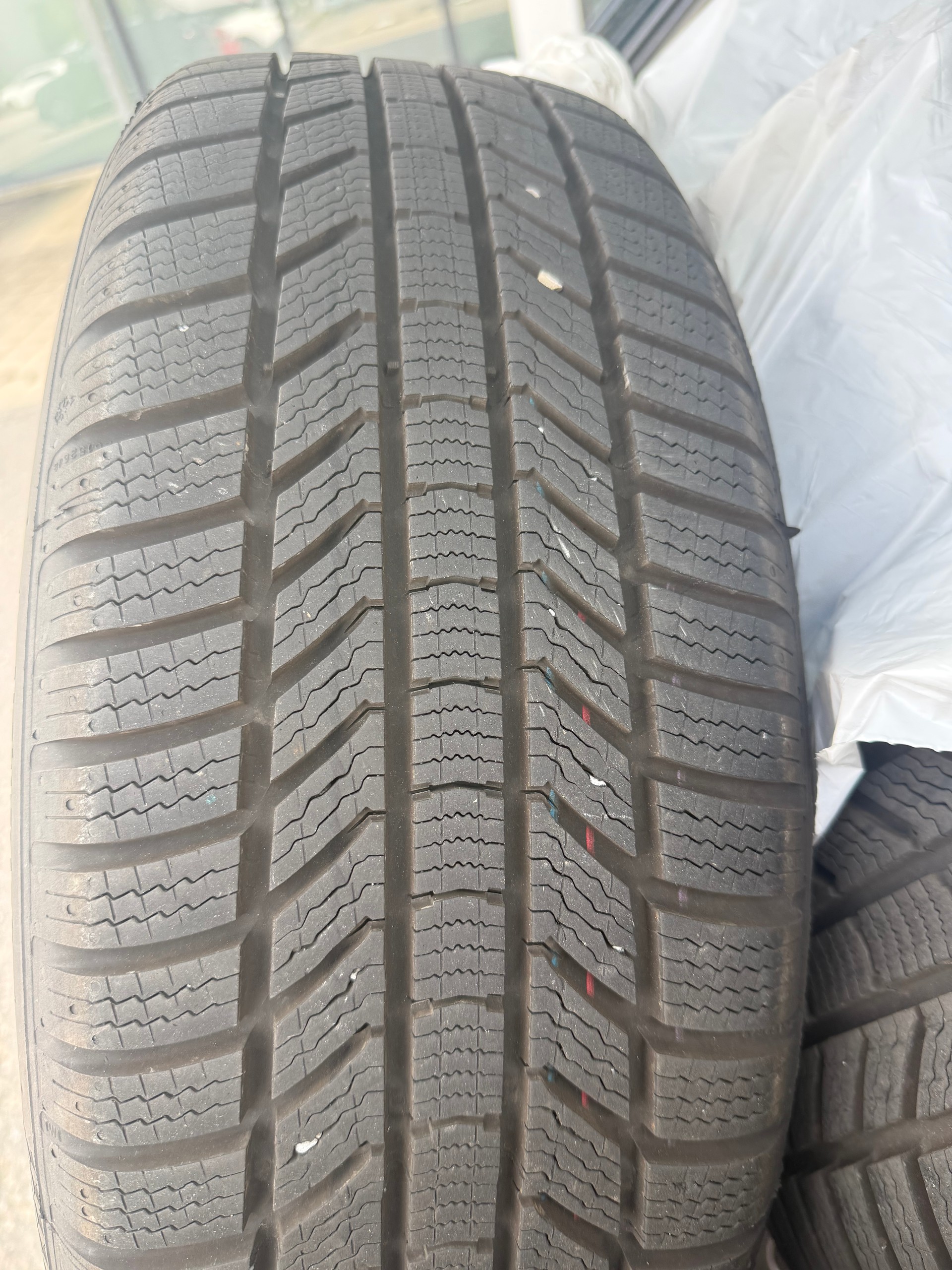 TOYOTA Avensis Sportswagon 2.2D-CAT Sol Premium A-image-9
