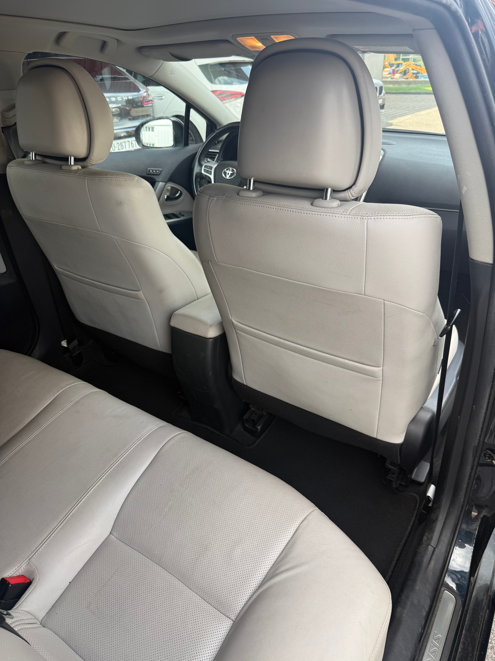 TOYOTA Avensis Sportswagon 2.2D-CAT Sol Premium A-image-10