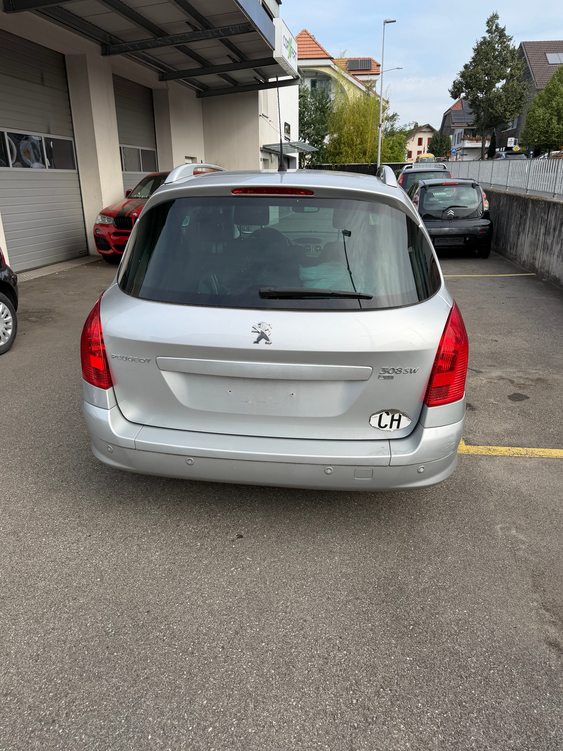 PEUGEOT 308 SW-image-8