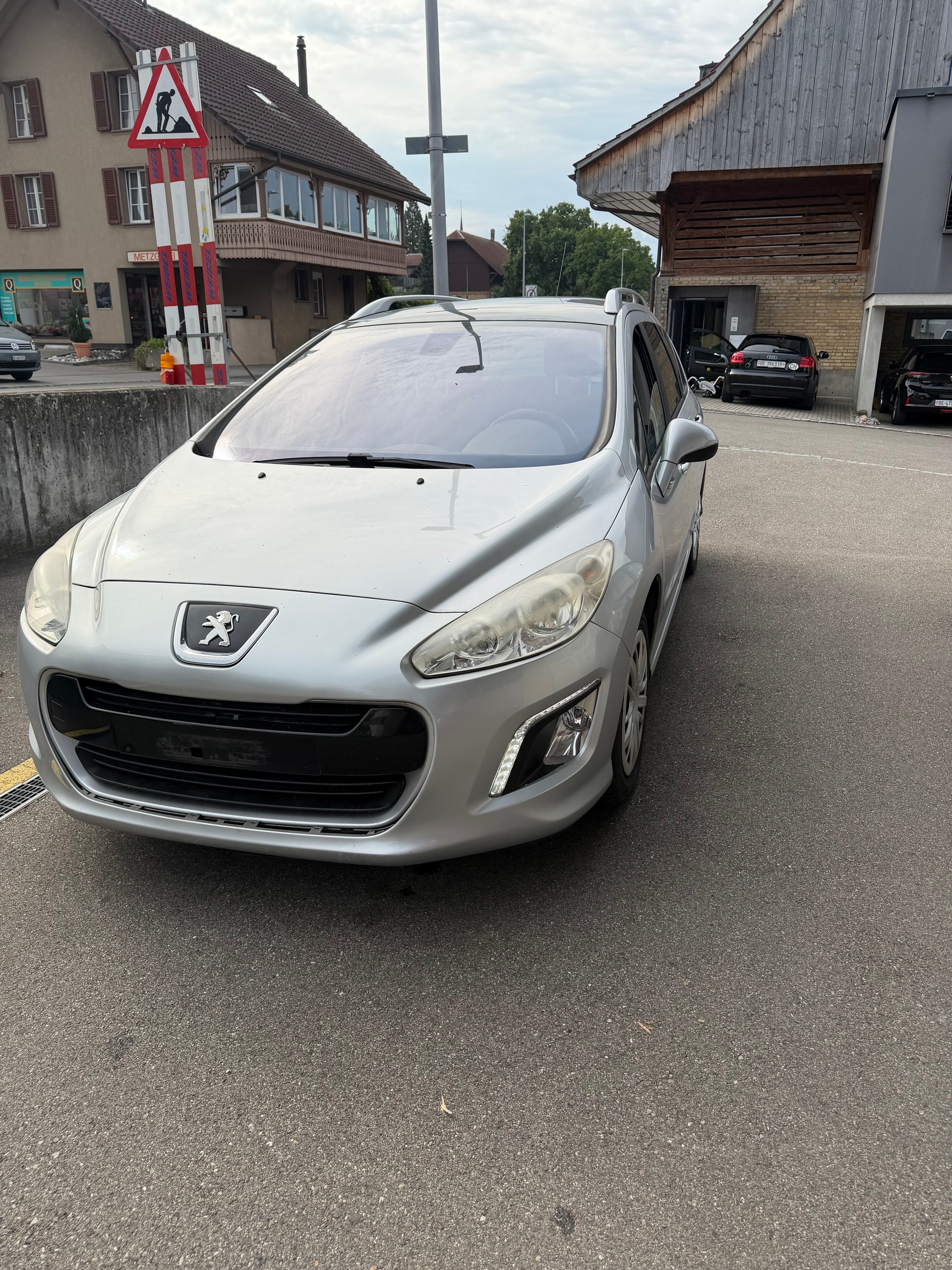 PEUGEOT 308 SW-image-2