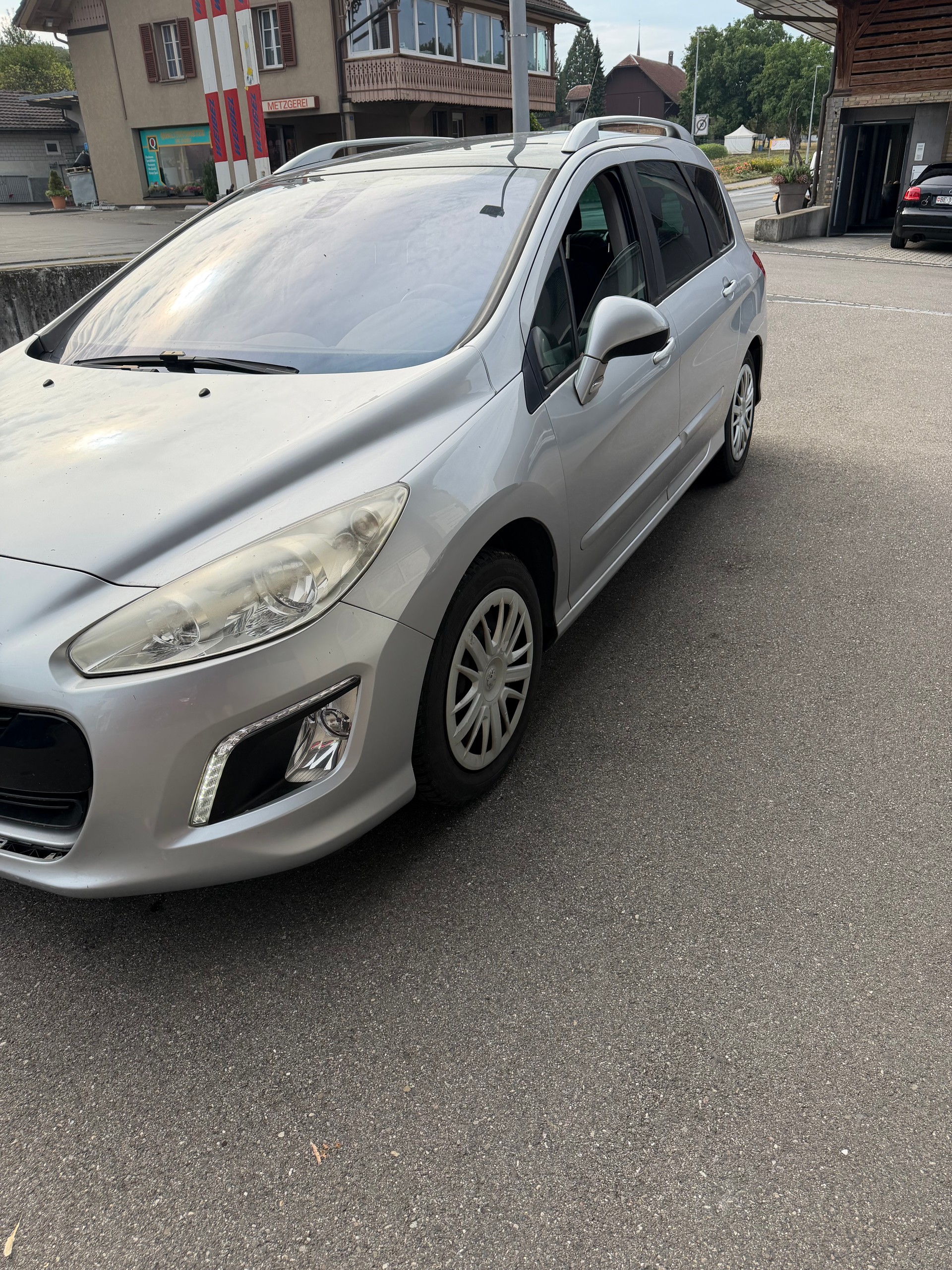 PEUGEOT 308 SW-image-3
