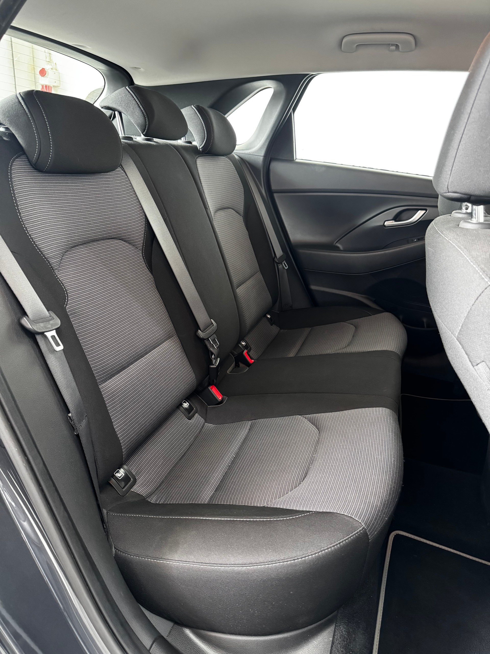 HYUNDAI i30-image-20