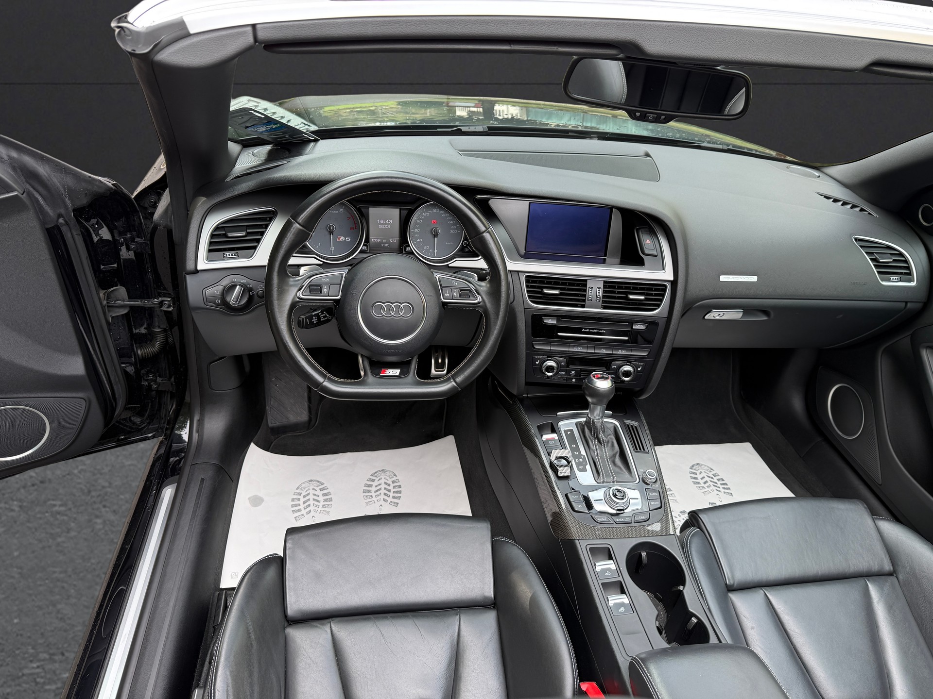 AUDI S5 Cabrio 3.0 TFSI quattro S-tronic-image-15