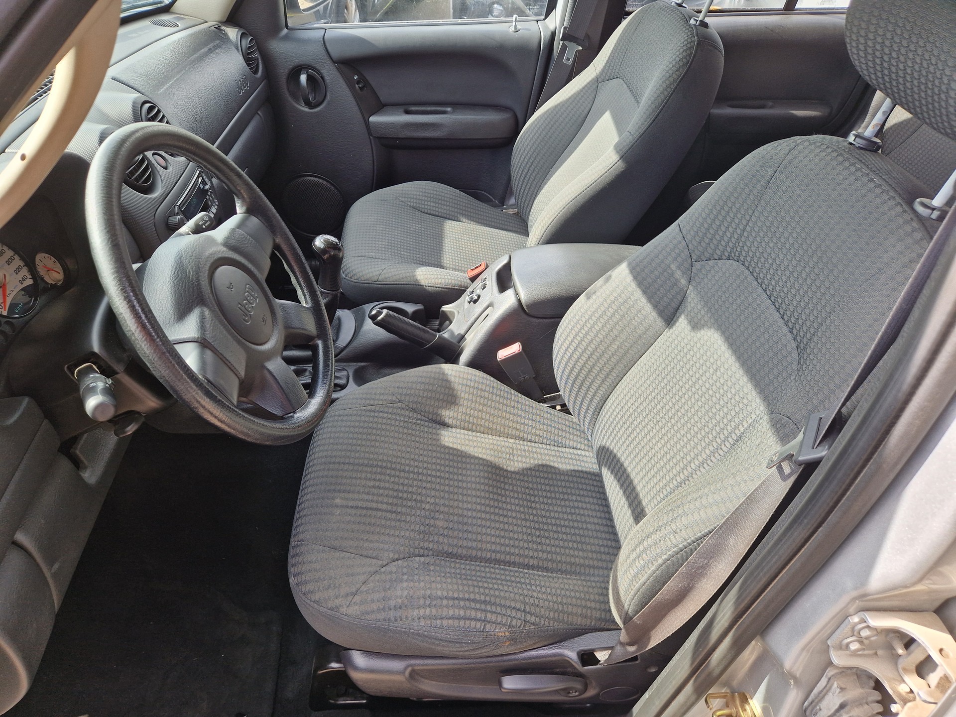JEEP Cherokee 2.4 Sport-image-9