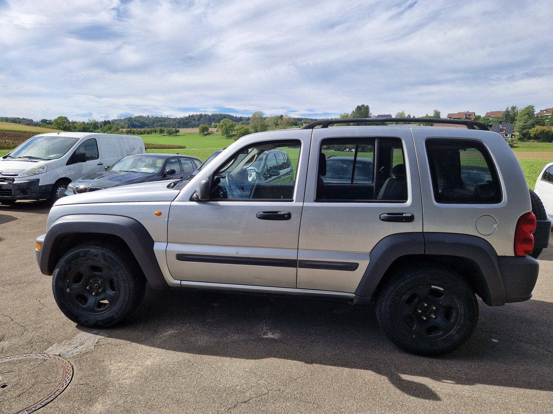 JEEP Cherokee 2.4 Sport-image-7