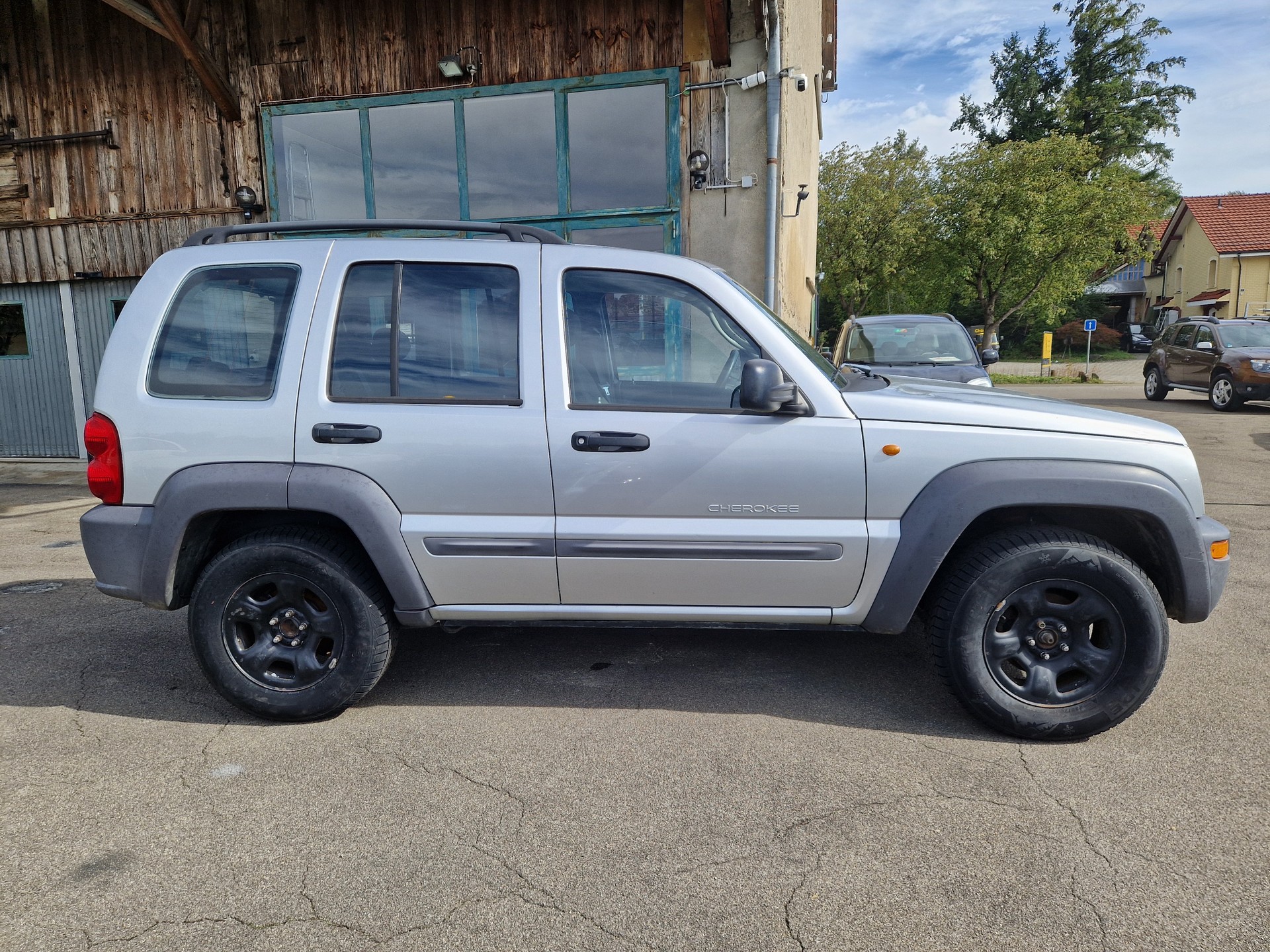 JEEP Cherokee 2.4 Sport-image-3