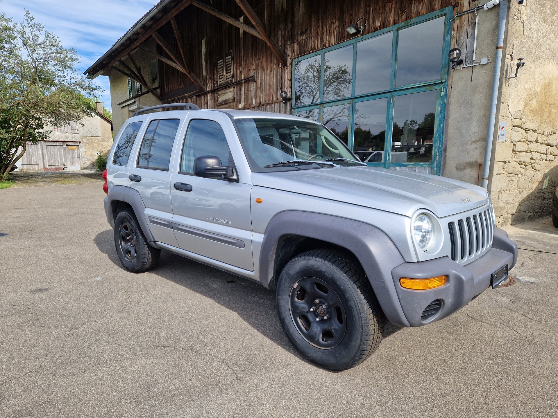 JEEP Cherokee 2.4 Sport-image-2
