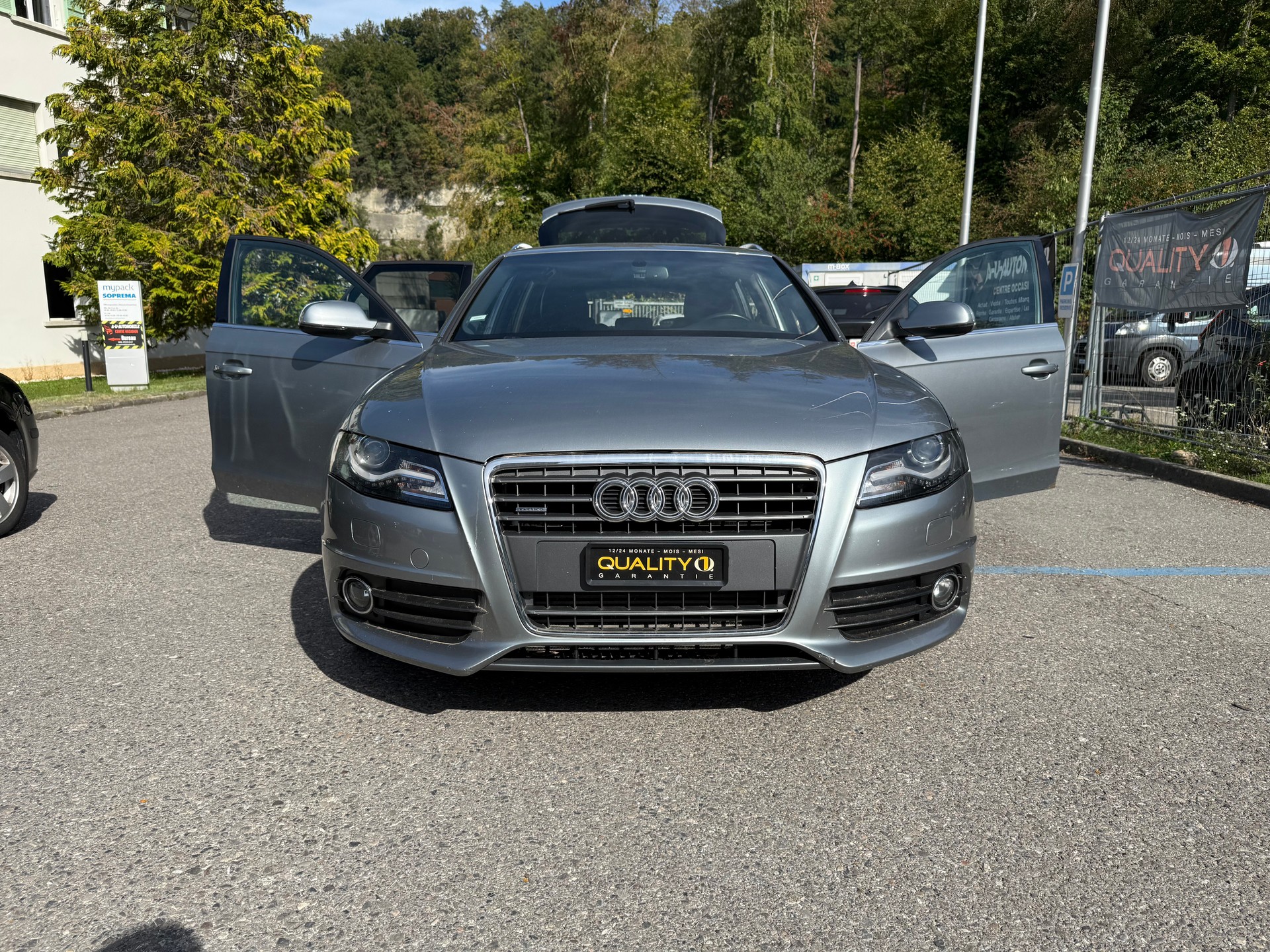 AUDI A4 Avant 2.0 TFSI quattro S-tronic-image-15