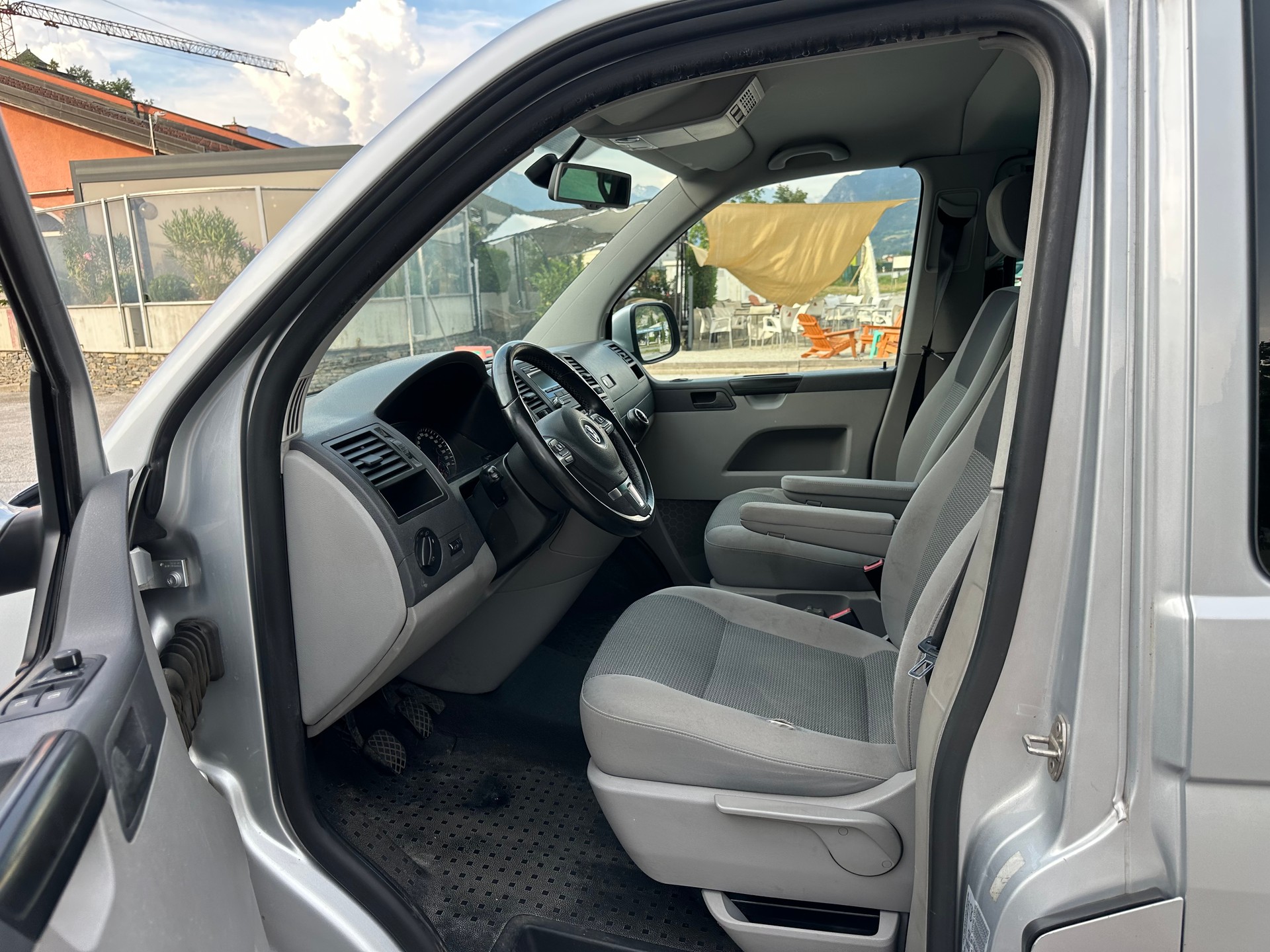 VW T5 Caravelle Comfortline 2.0 TDI CR 4Motion-image-8
