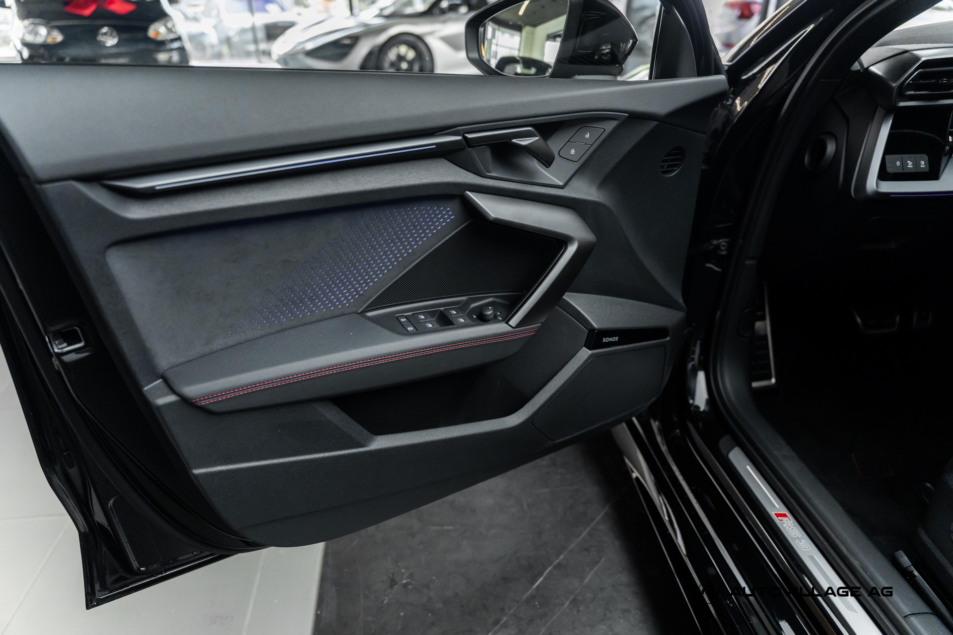 AUDI RS3 Sportback 2.5 TSI quattro S-tronic | All Black | Werksgarantie bis 2031-image-22