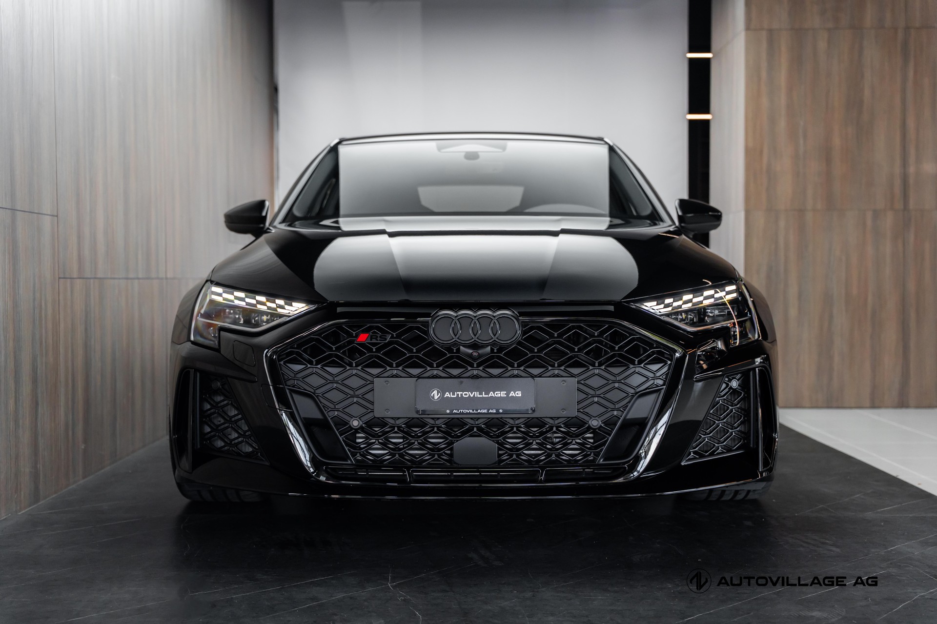 AUDI RS3 Sportback 2.5 TSI quattro S-tronic | All Black | Werksgarantie bis 2031-image-29