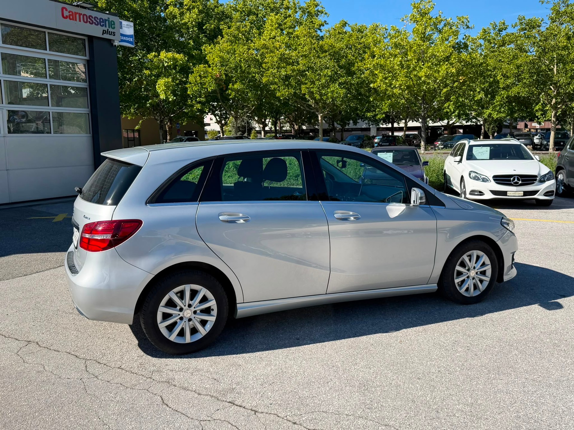 MERCEDES-BENZ B 220 Urban 4Matic 7G-DCT-showroom-element-1