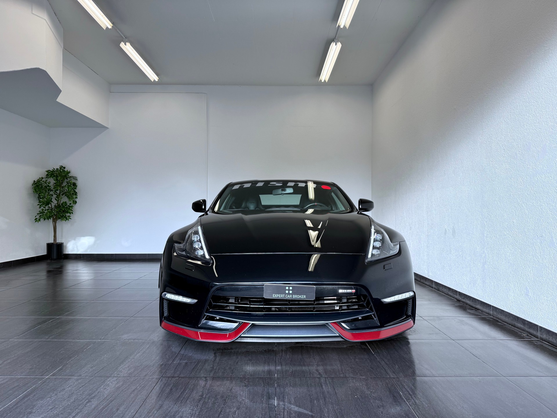 NISSAN 370 Z nismo V2-image-4