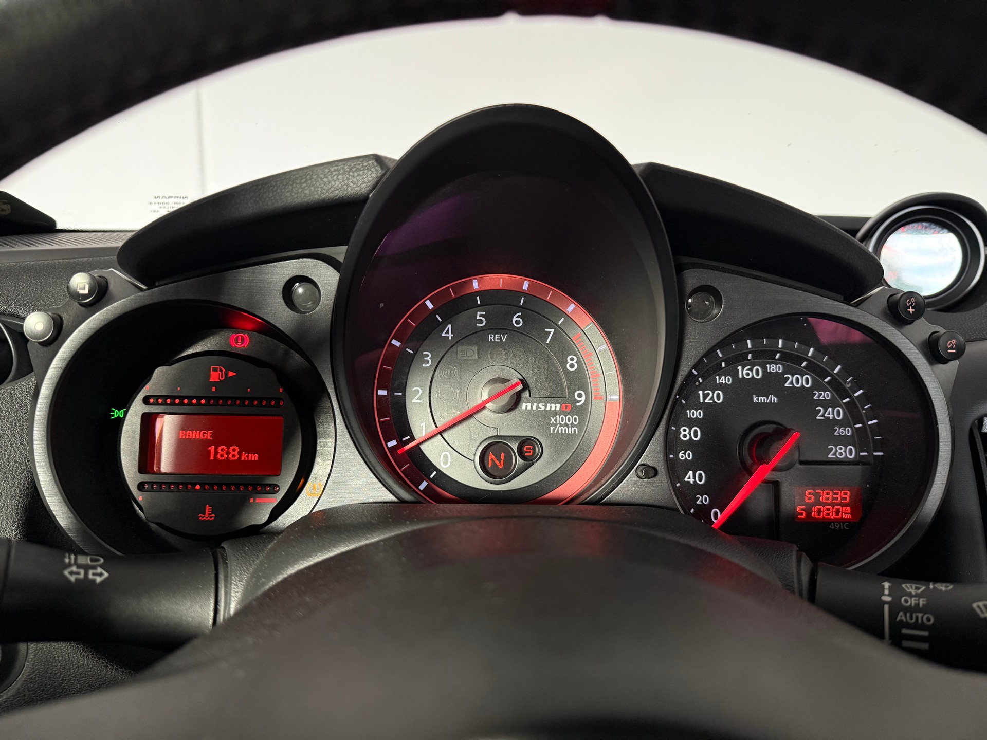 NISSAN 370 Z nismo V2-image-18