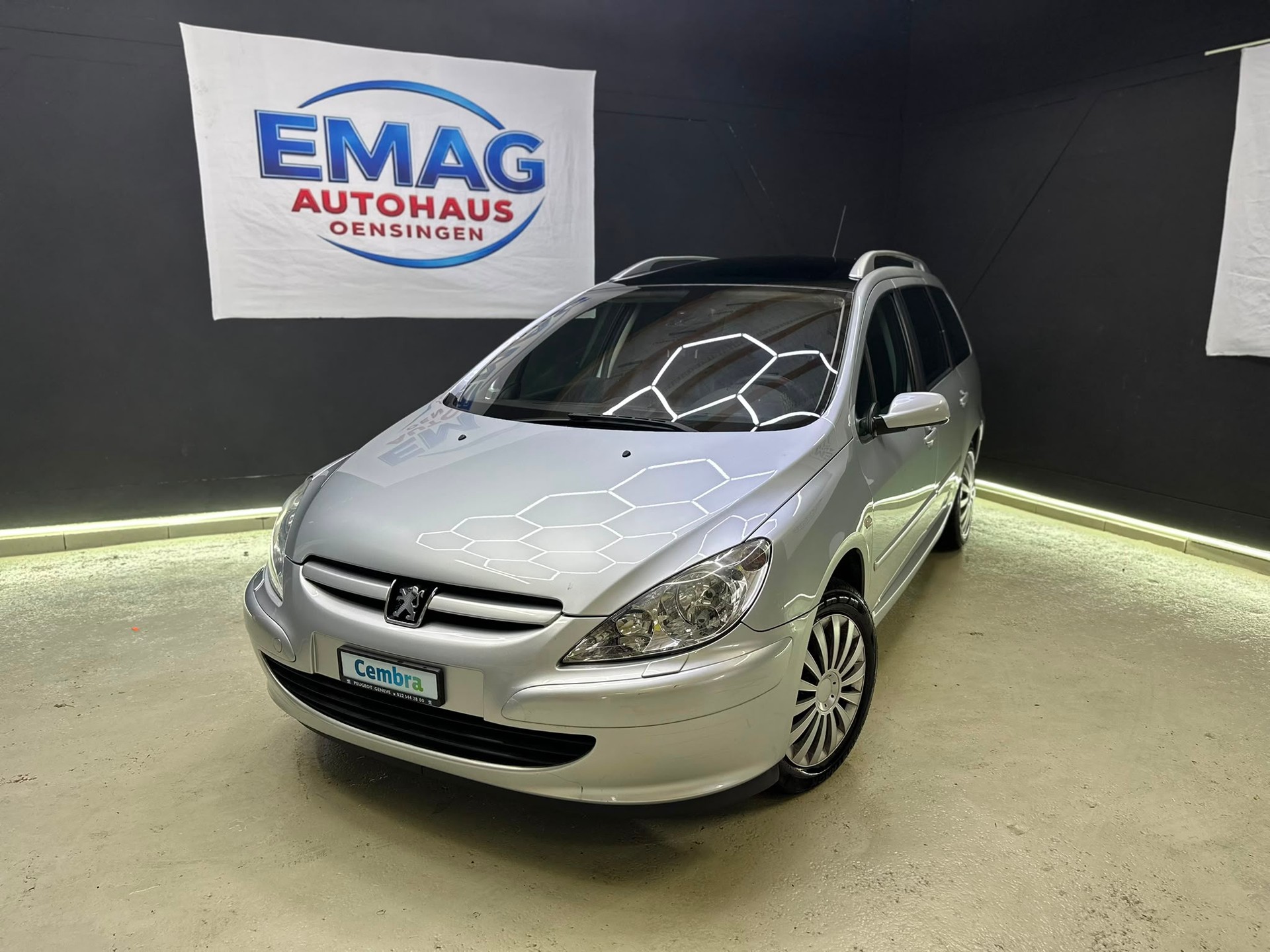 PEUGEOT 307 SW 2.0 16V Premium