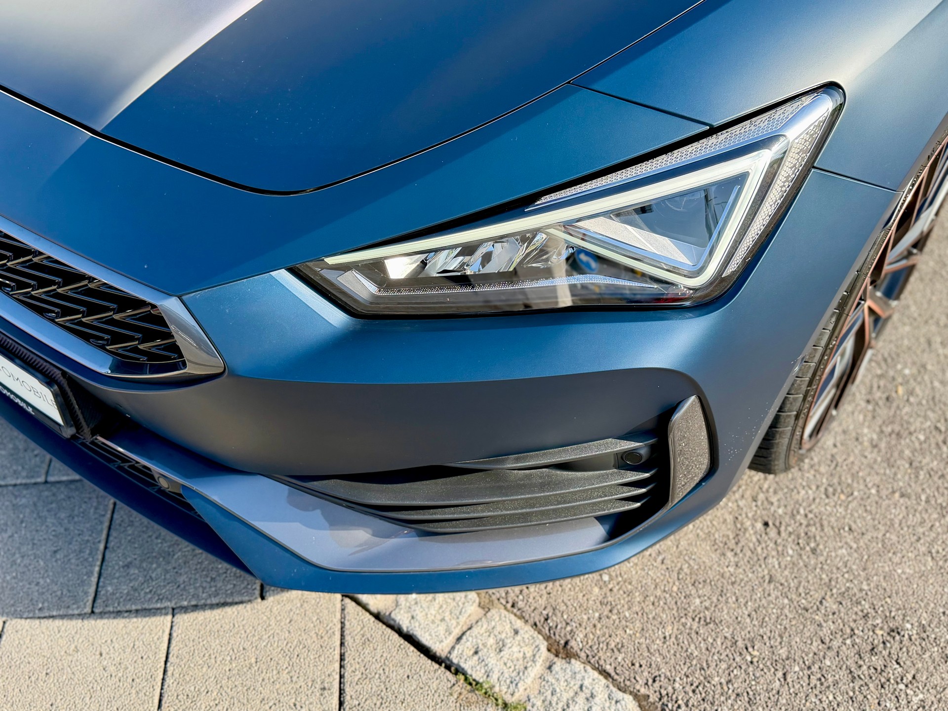 CUPRA LEON VZ 2.0 TSI DSG-showroom-element-3