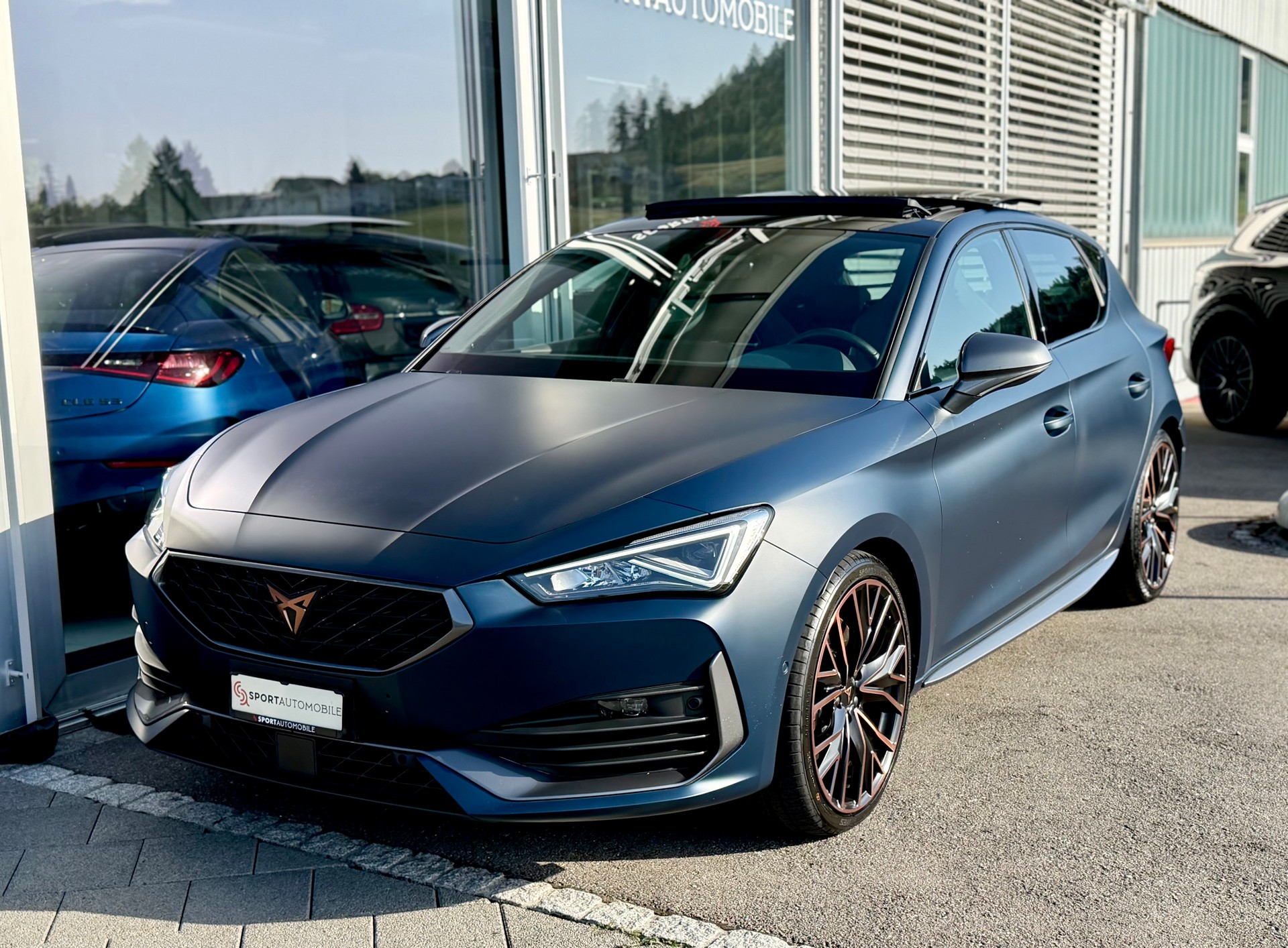 CUPRA LEON VZ 2.0 TSI DSG-showroom-element-2