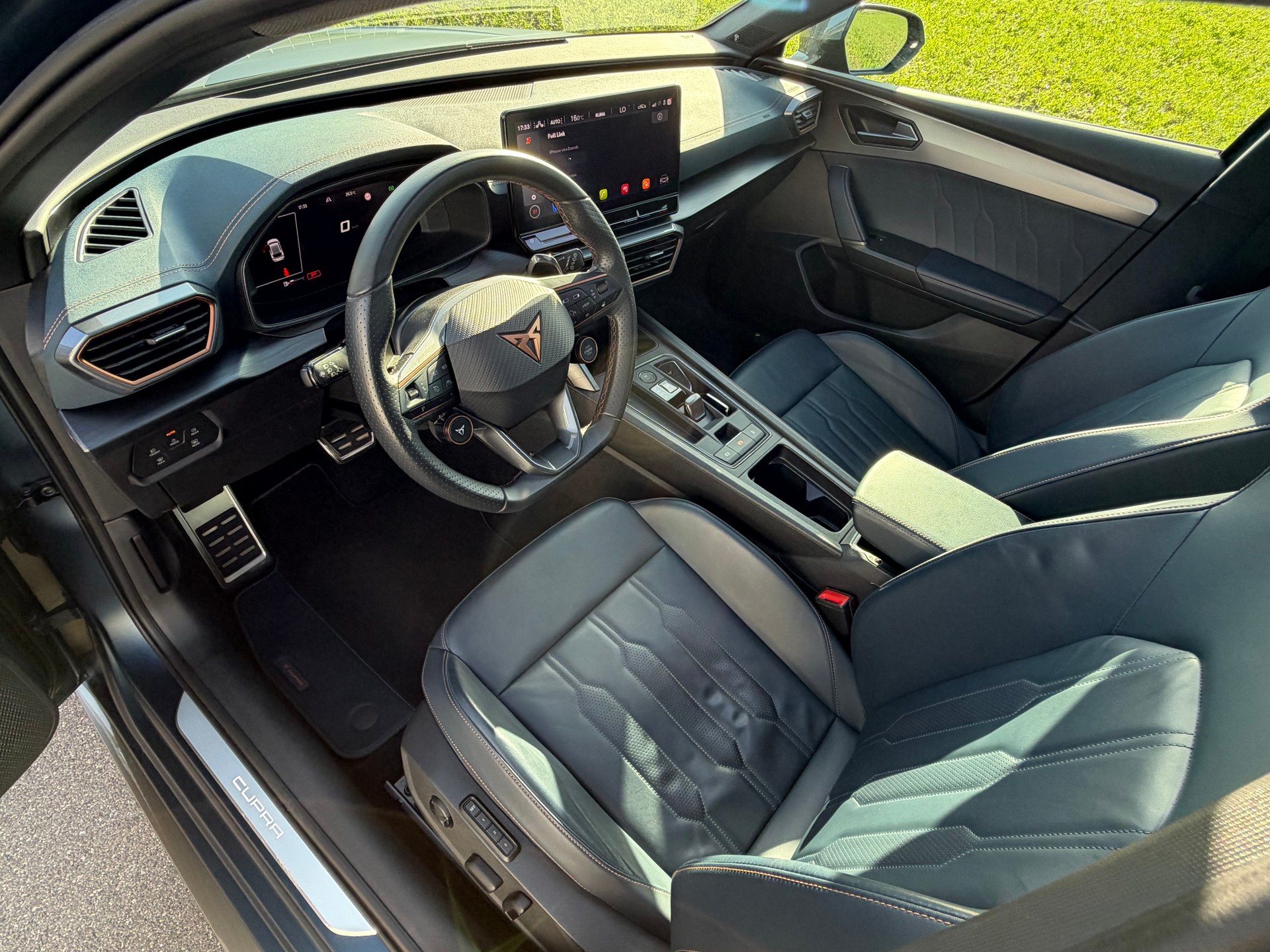CUPRA LEON VZ 2.0 TSI DSG-image-10