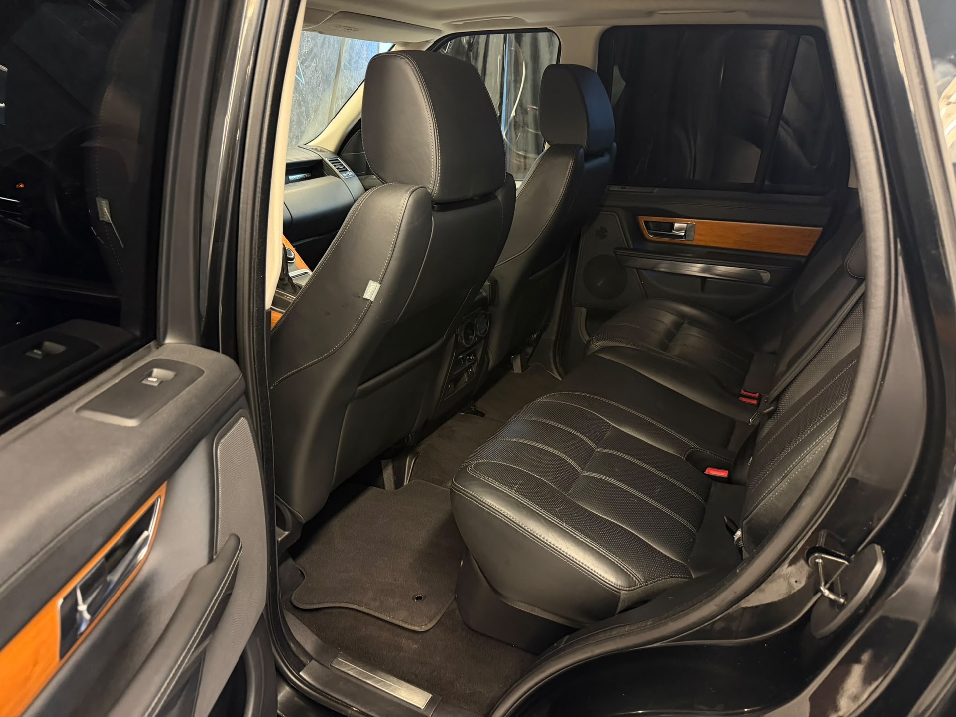 LAND ROVER Range Rover Sport 3.6 TDV8 HSE Automatic-image-14