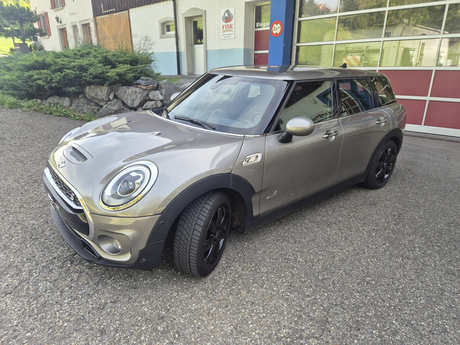MINI 2.0i Cooper S ALL4-image-2