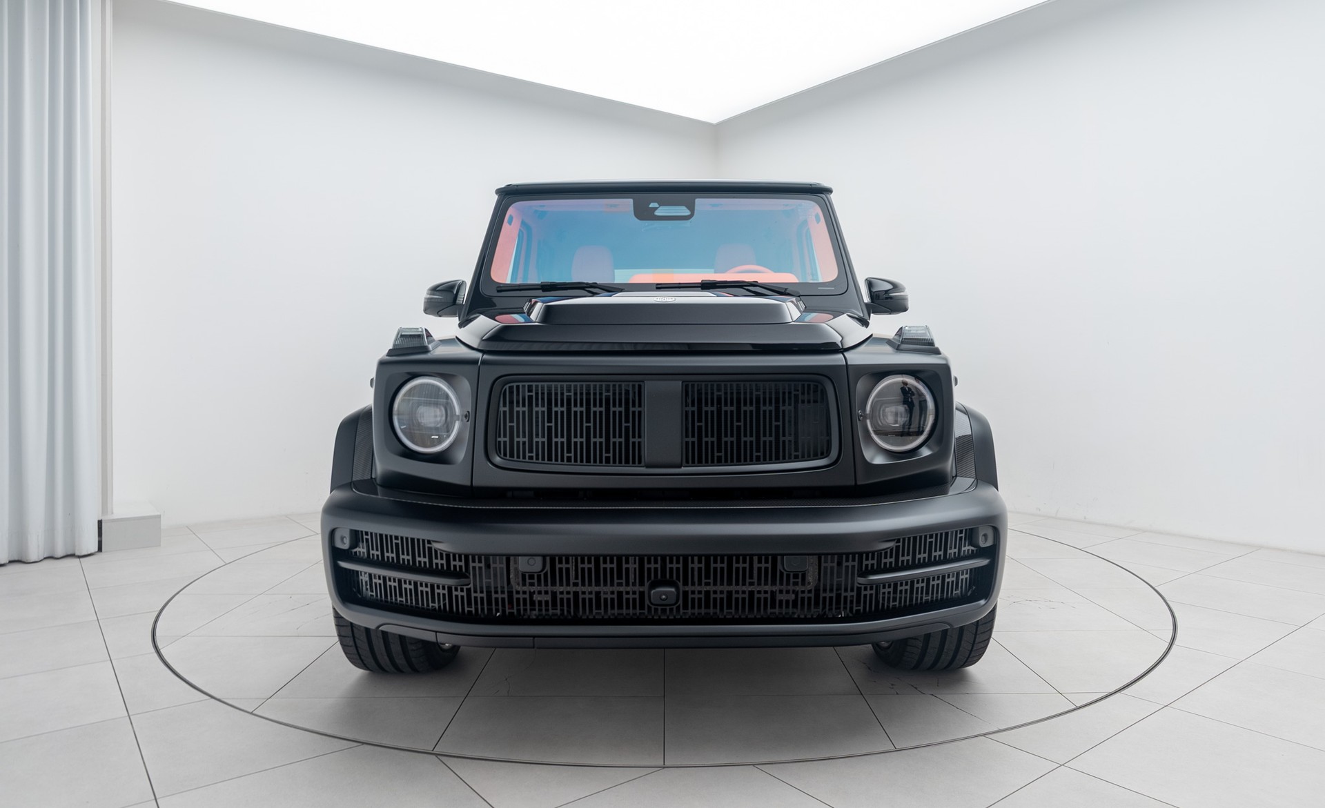 MERCEDES-BENZ HOF H65-showroom-element-3