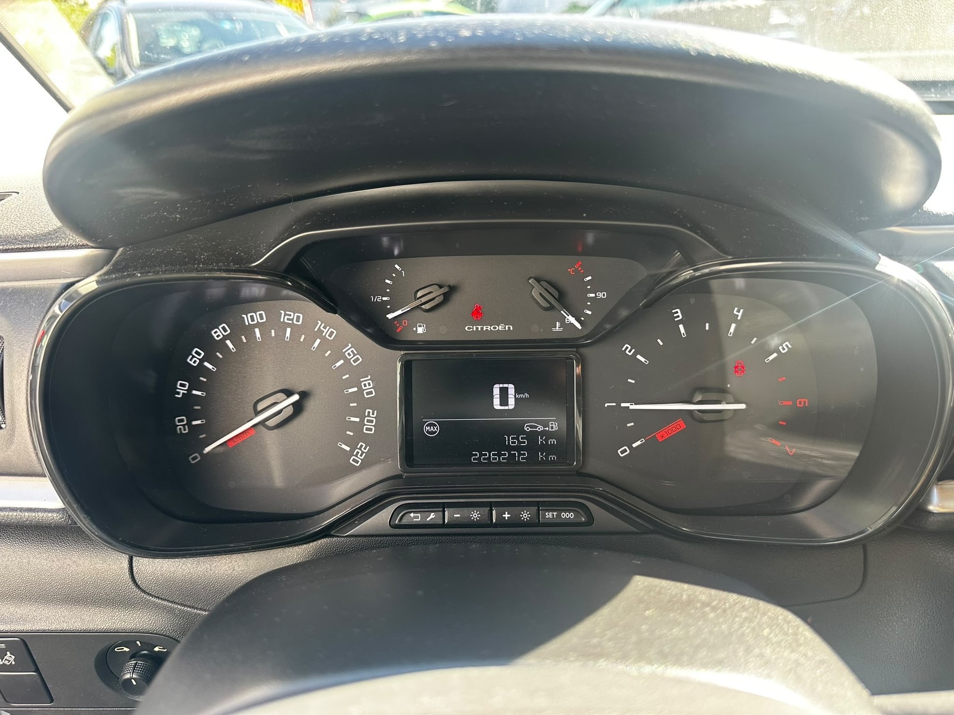 CITROEN C3 1.2i PureTech Shine-image-8