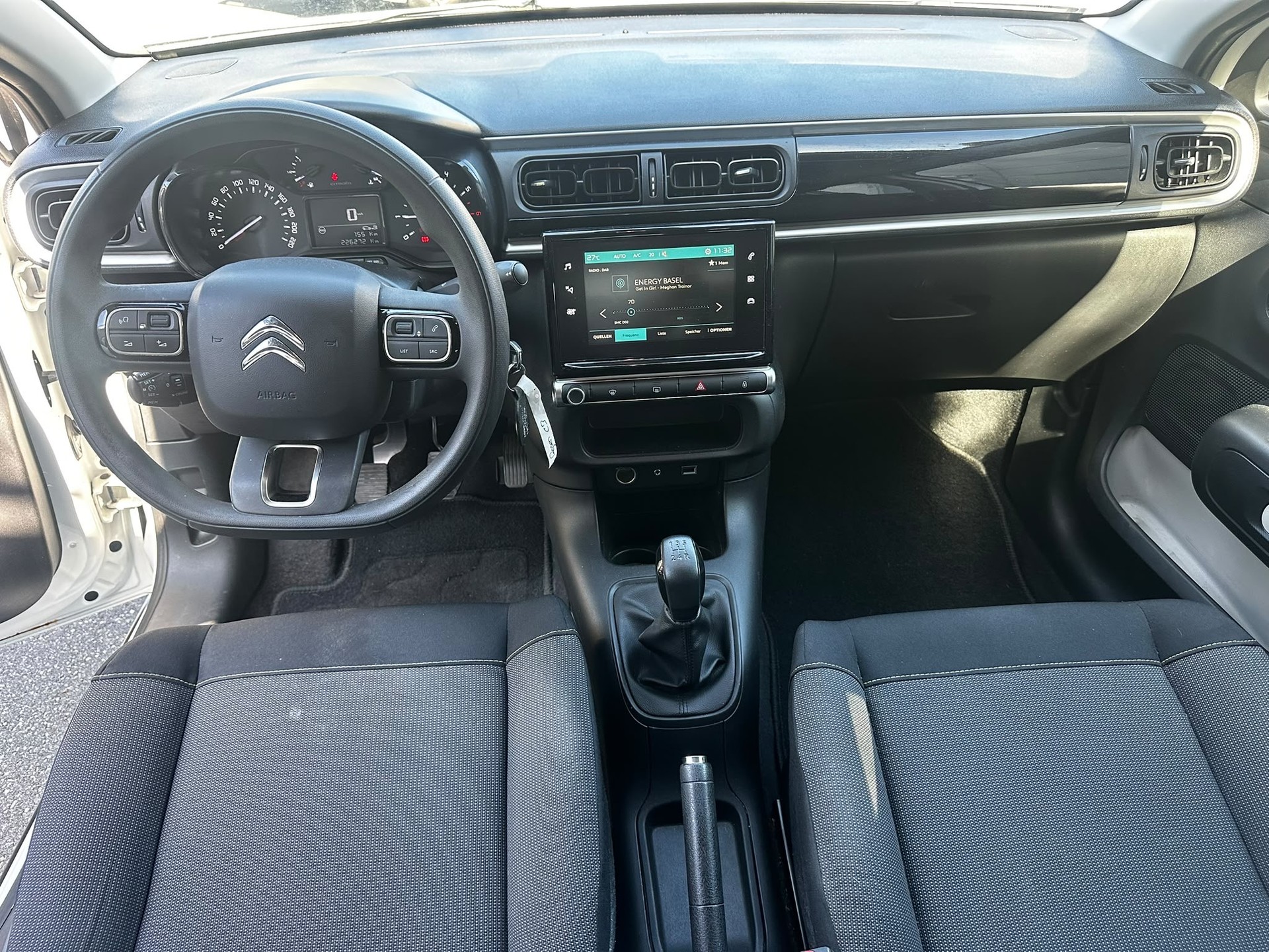 CITROEN C3 1.2i PureTech Shine-image-5