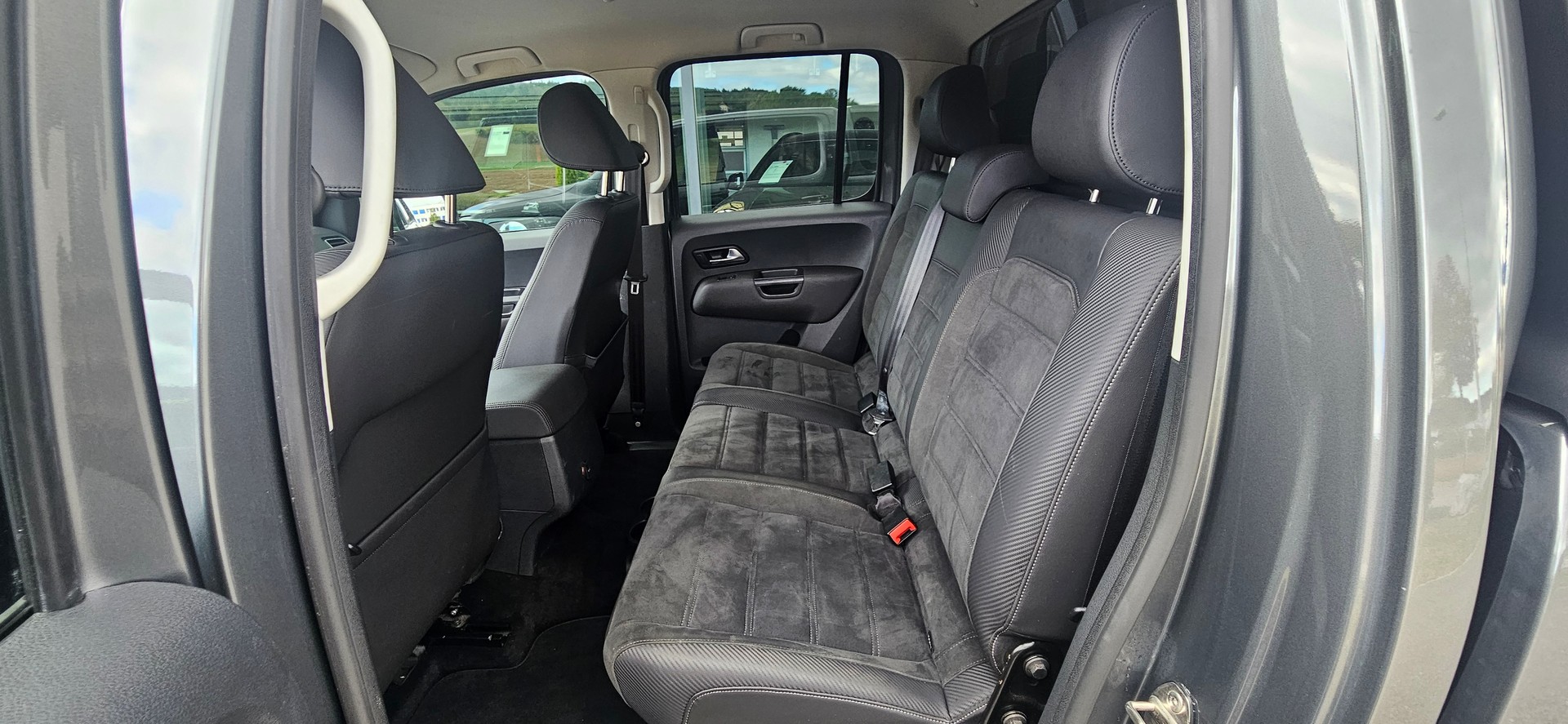 VW Amarok 3.0TDI Highline 4Motion Automatic-image-10
