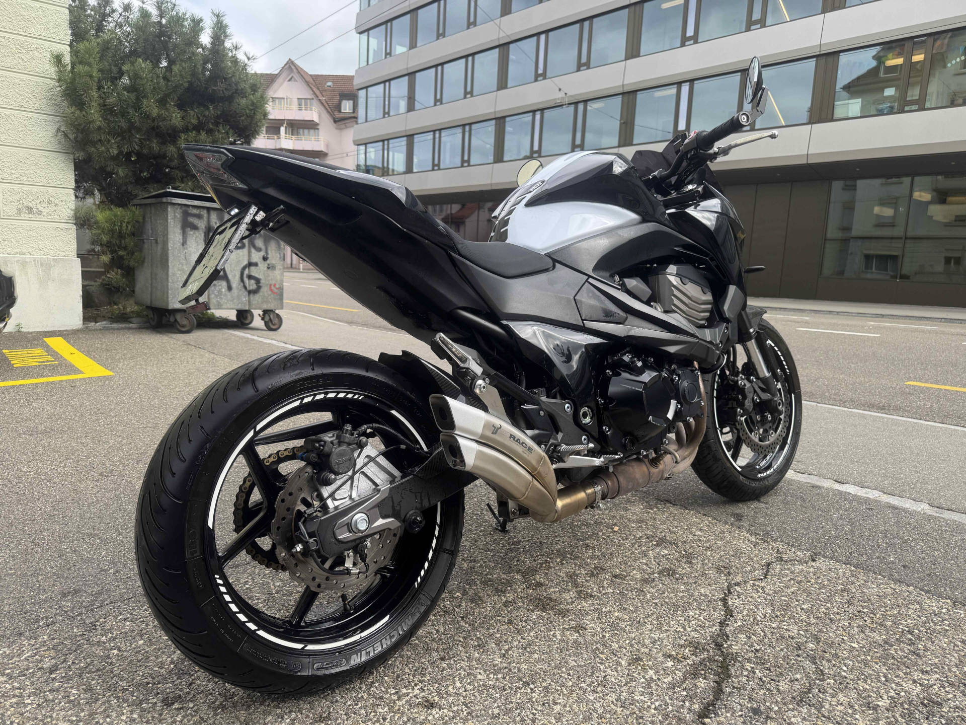 KAWASAKI Z 800 e-image-5