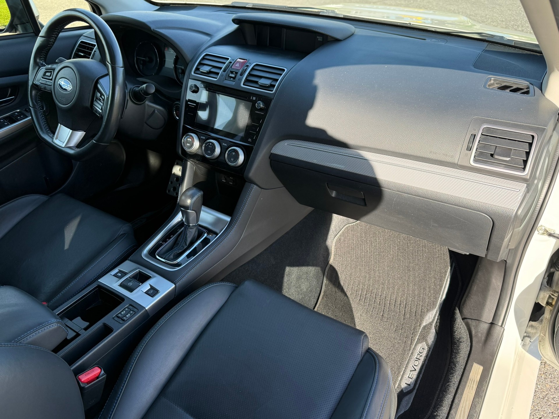 SUBARU Levorg 1.6DIT Luxury S AWD Lineartronic-image-4