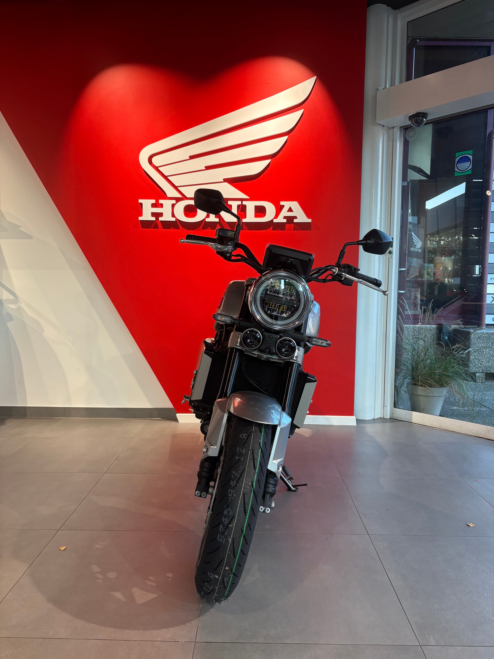 HONDA CB 1000 F-image-7