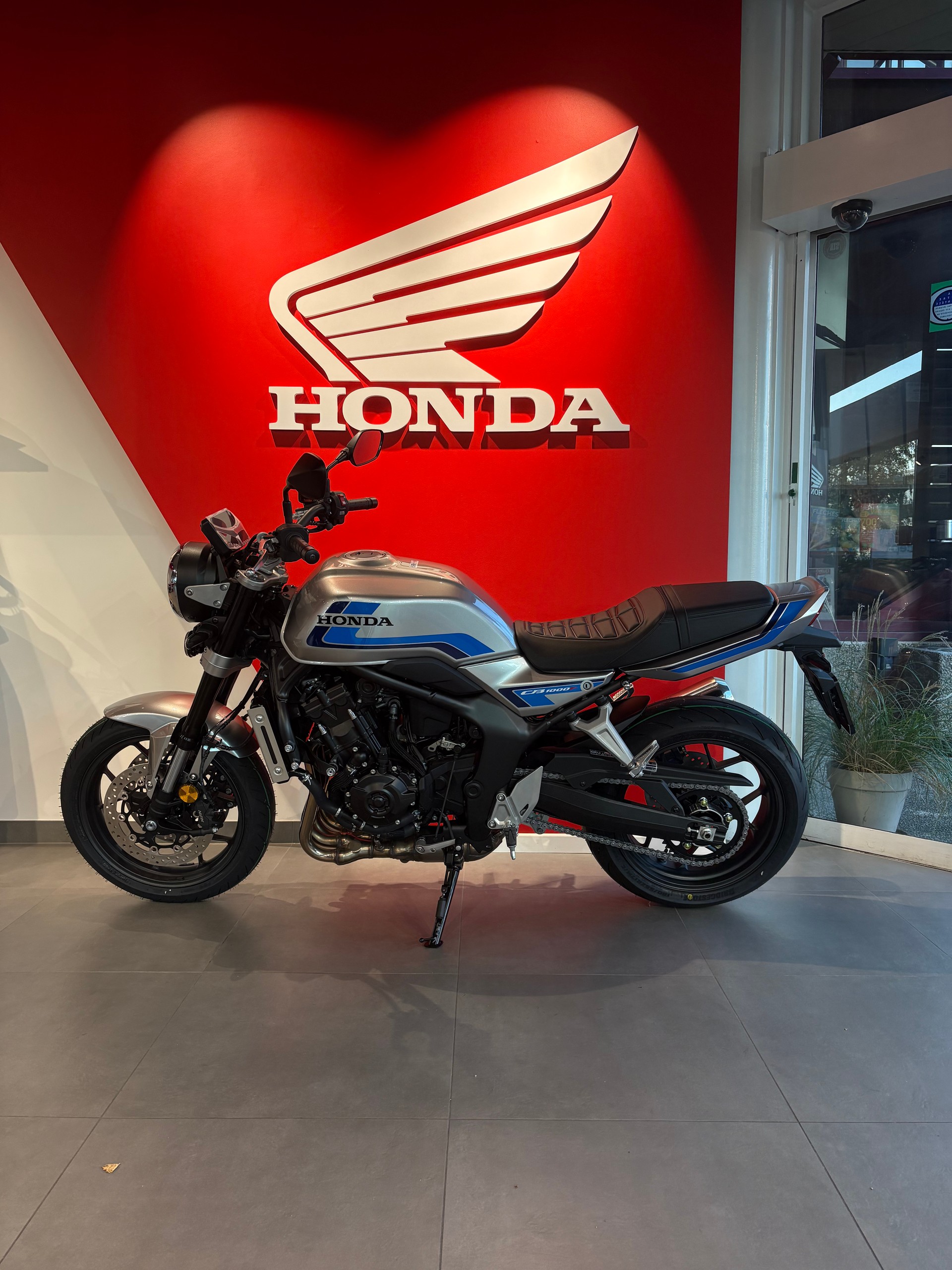 HONDA CB 1000 F-image-5