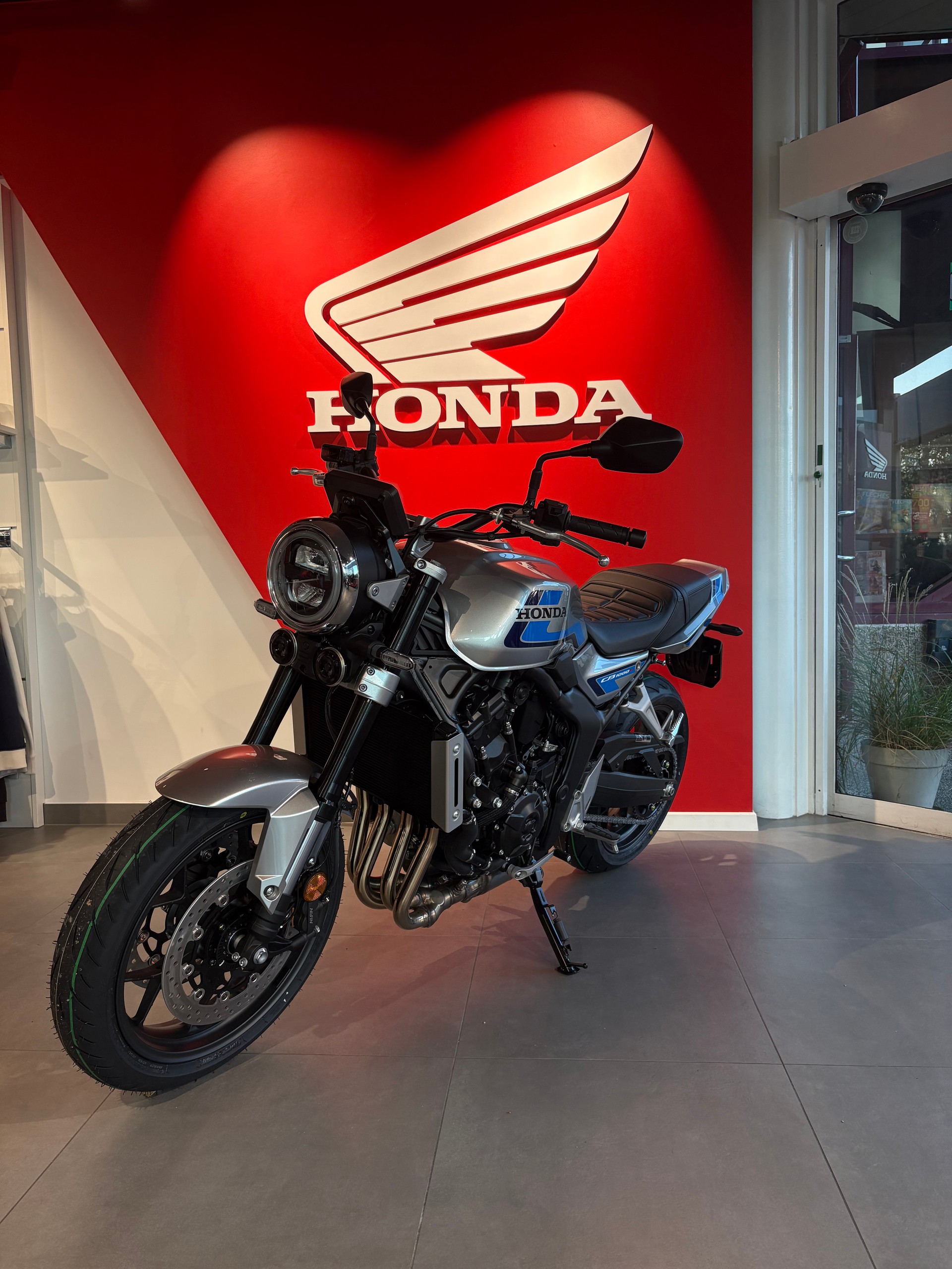 HONDA CB 1000 F-image-6