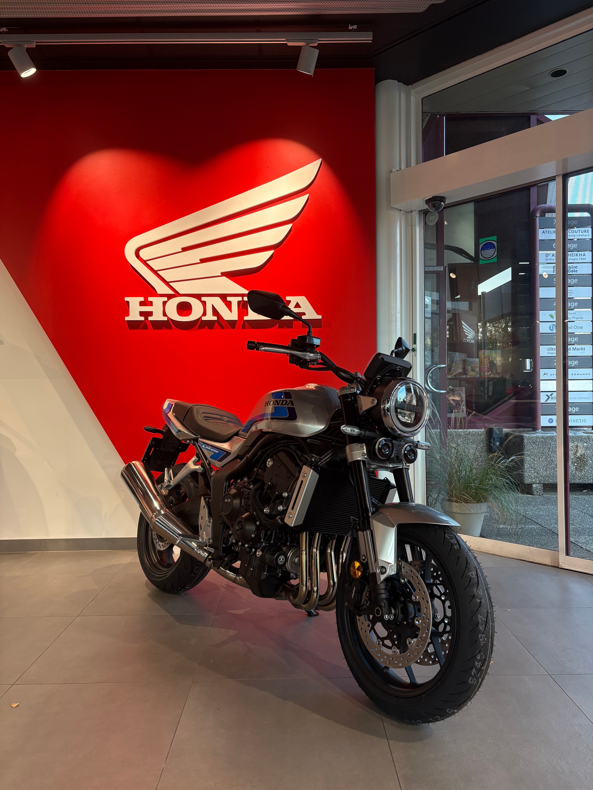 HONDA CB 1000 F-image-0