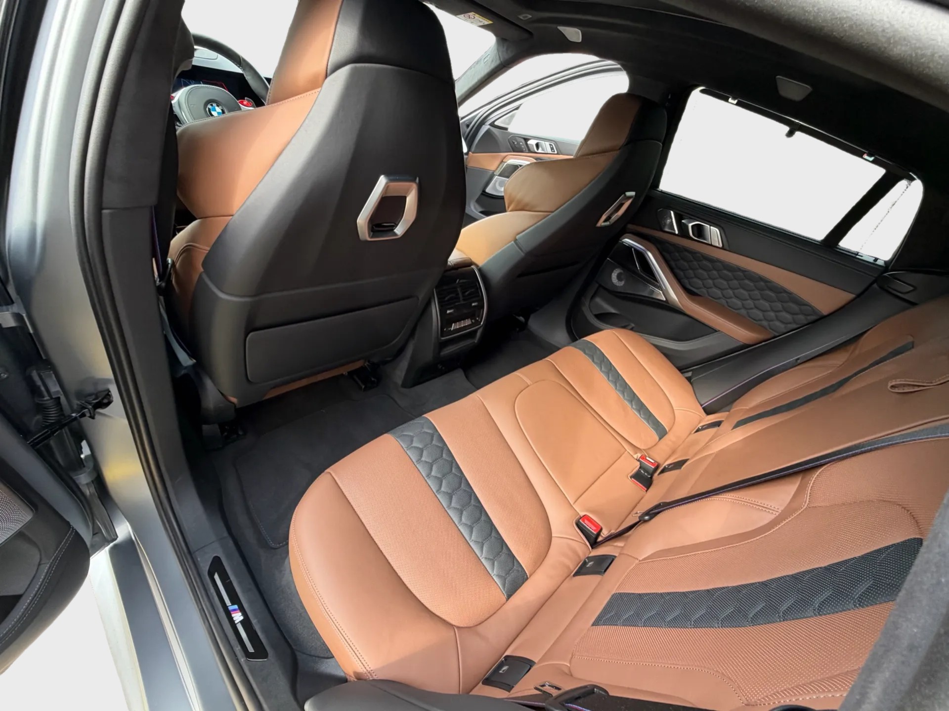 BMW X6M Steptronic M Competition-image-16