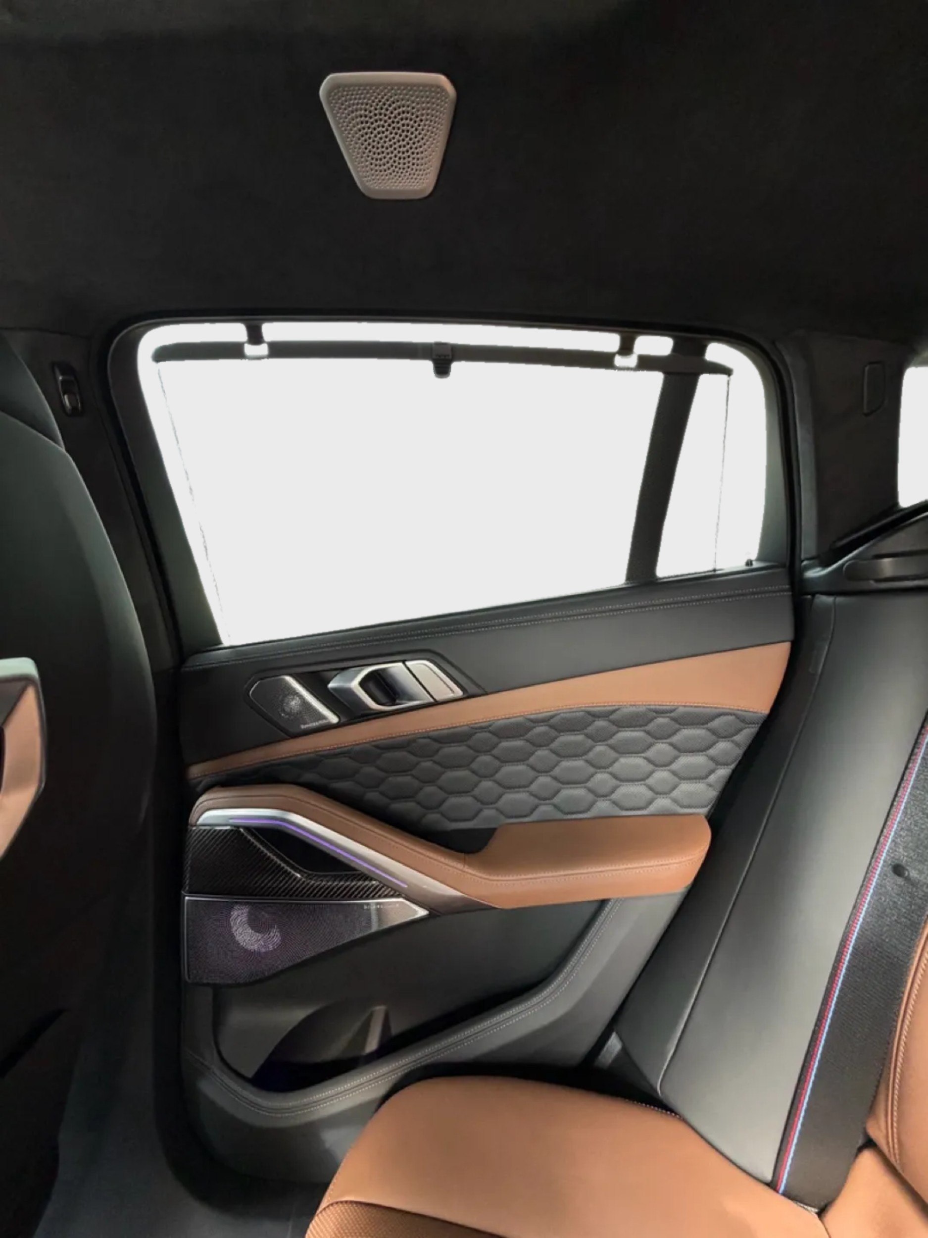 BMW X6M Steptronic M Competition-image-12