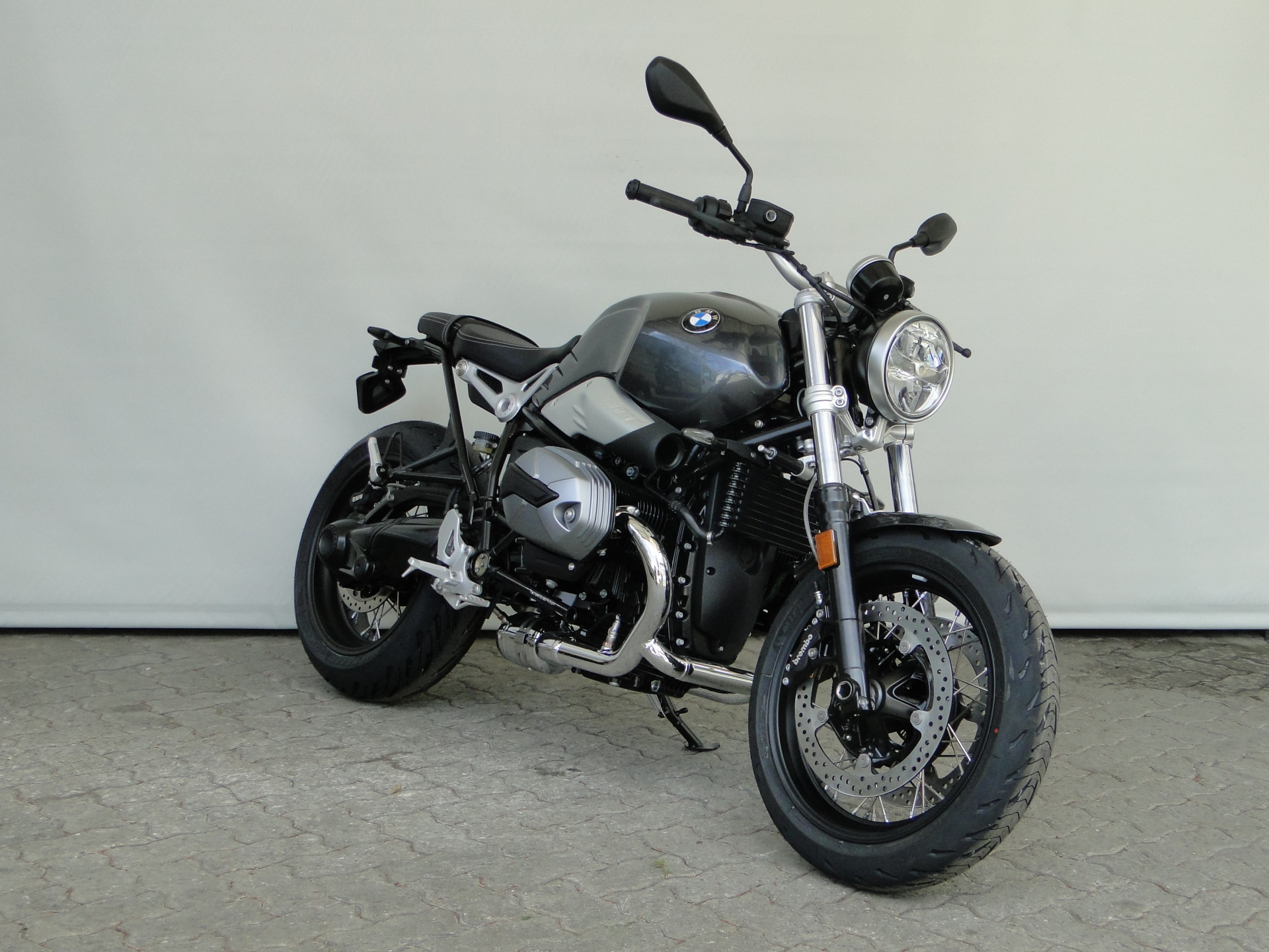 BMW R nineT Pure inkl. 3 Jahre / 30'000km Gratisservice-image-2