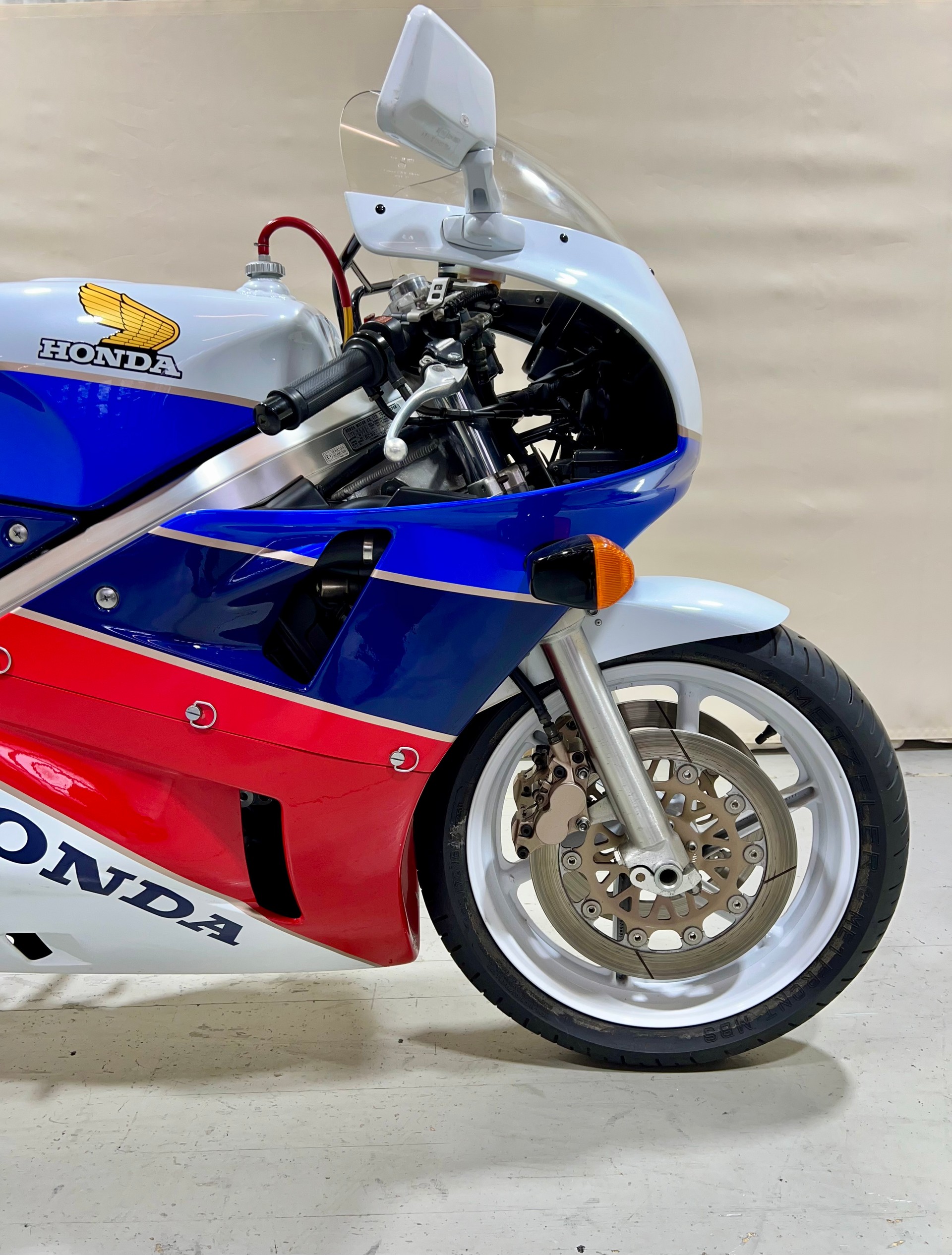 HONDA VFR 750 R - RC30-image-1