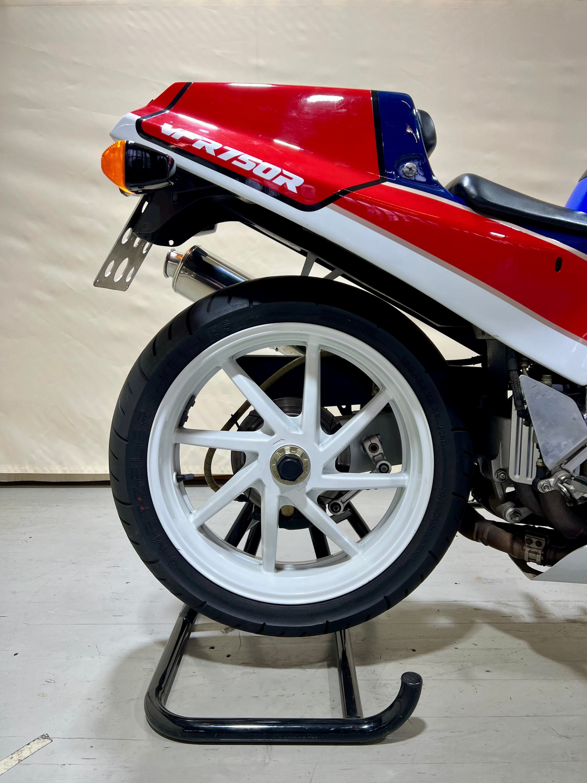 HONDA VFR 750 R - RC30-image-3