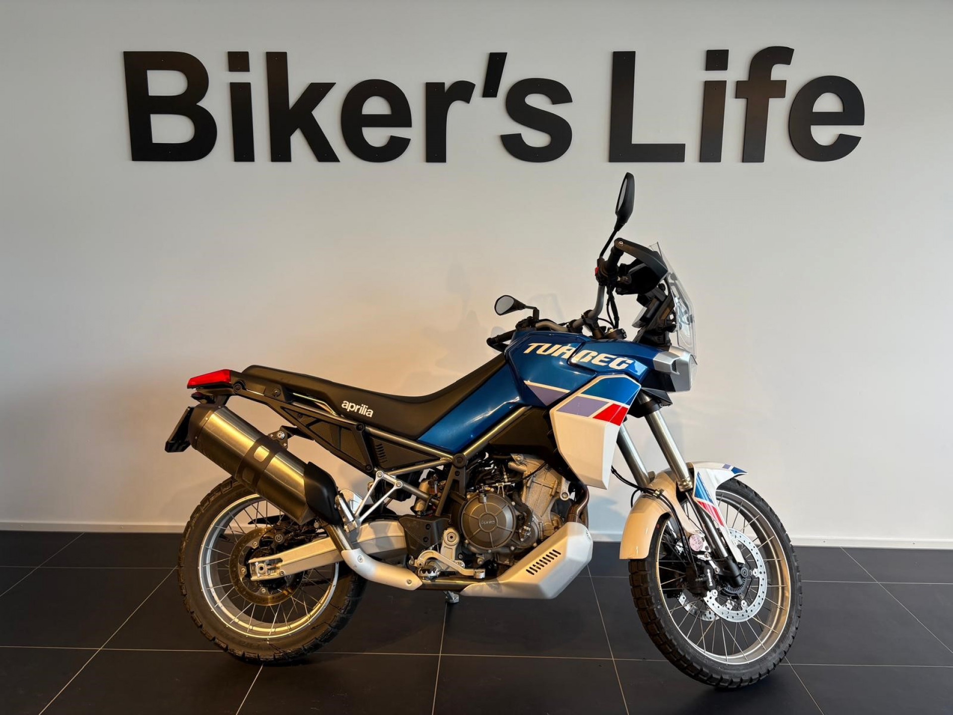 APRILIA Tuareg 660 Evocative-image-0