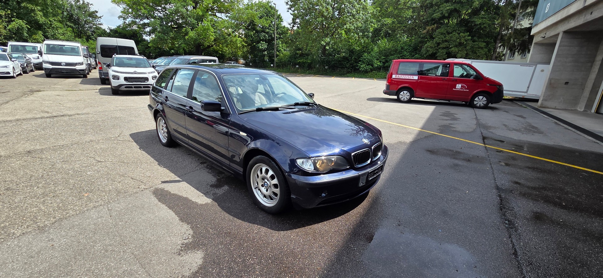 BMW 325xi Touring-image-3
