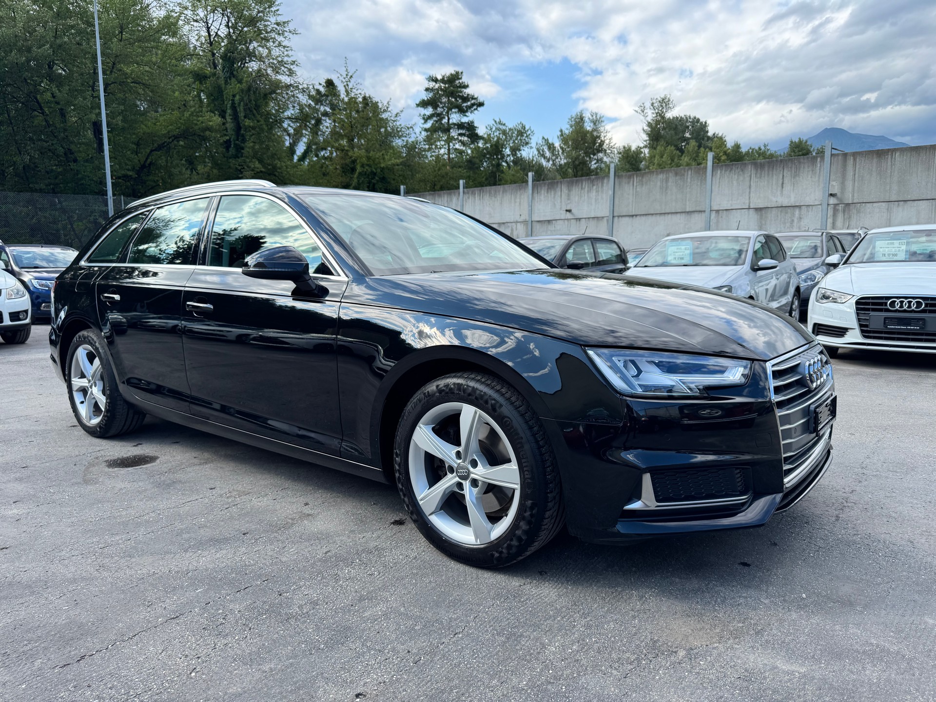 AUDI A4 Avant 35 TDI S-tronic-image-1