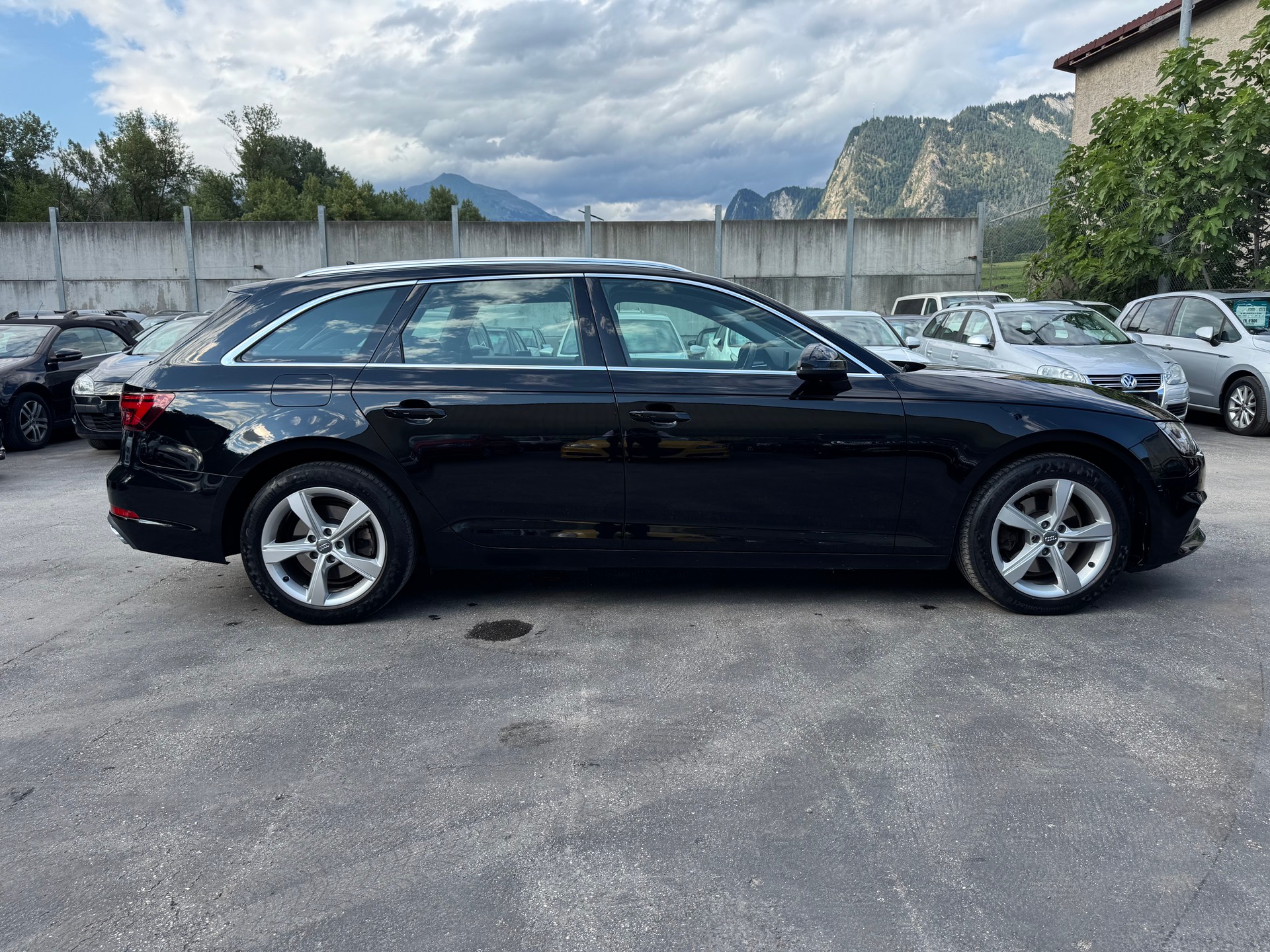 AUDI A4 Avant 35 TDI S-tronic-image-2