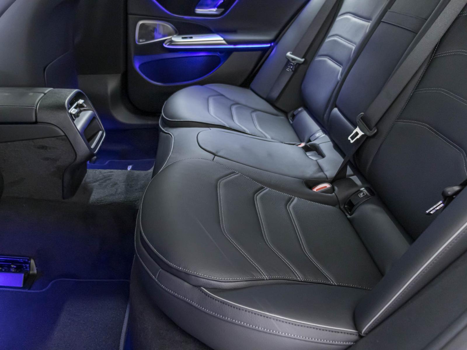 MERCEDES-BENZ E 220 d 4MATIC-image-8