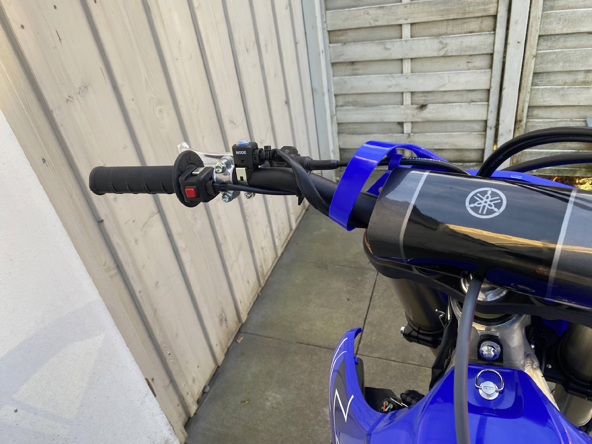 YAMAHA YZF250 2023-image-7