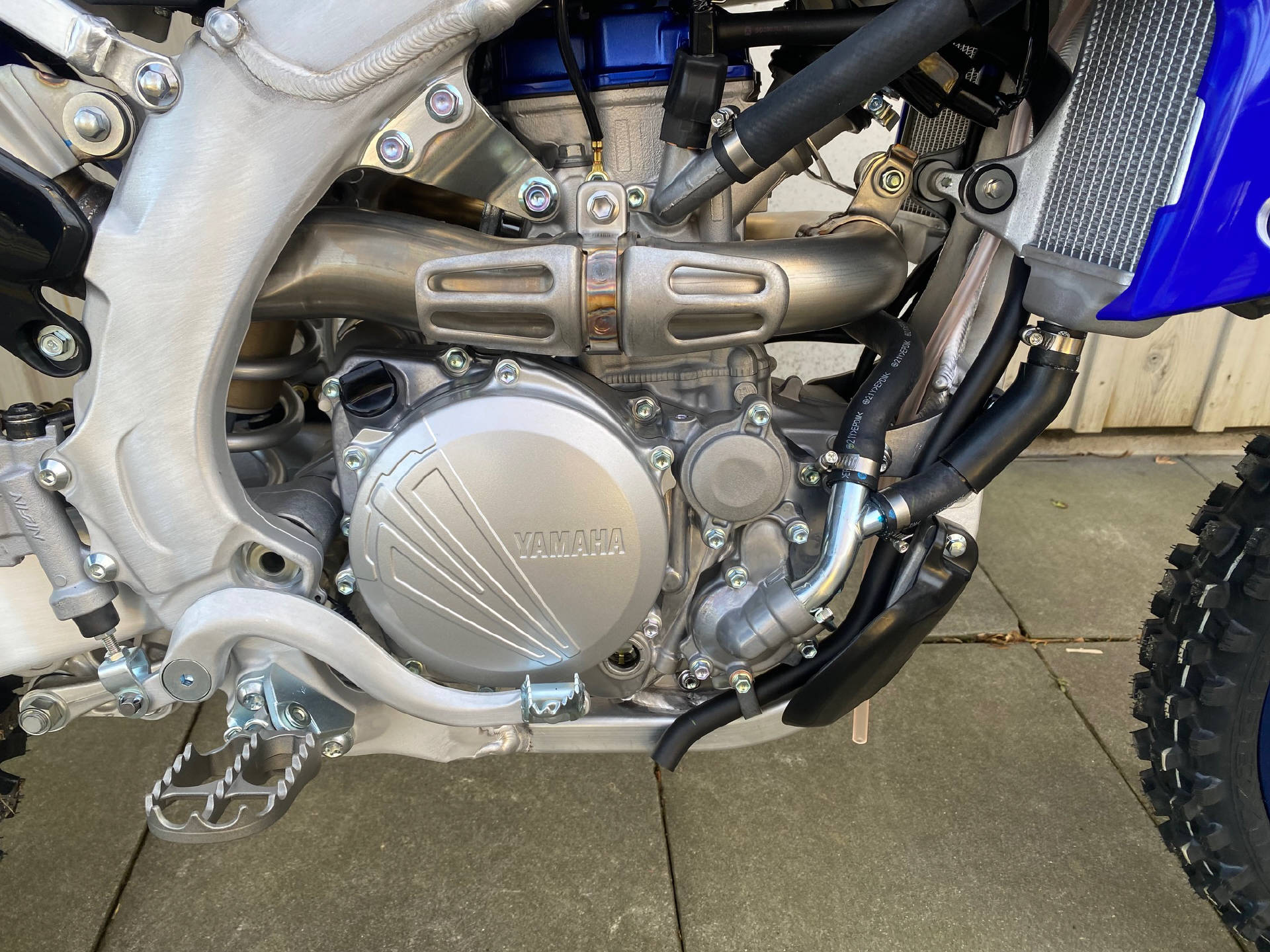 YAMAHA YZF250 2023-image-14