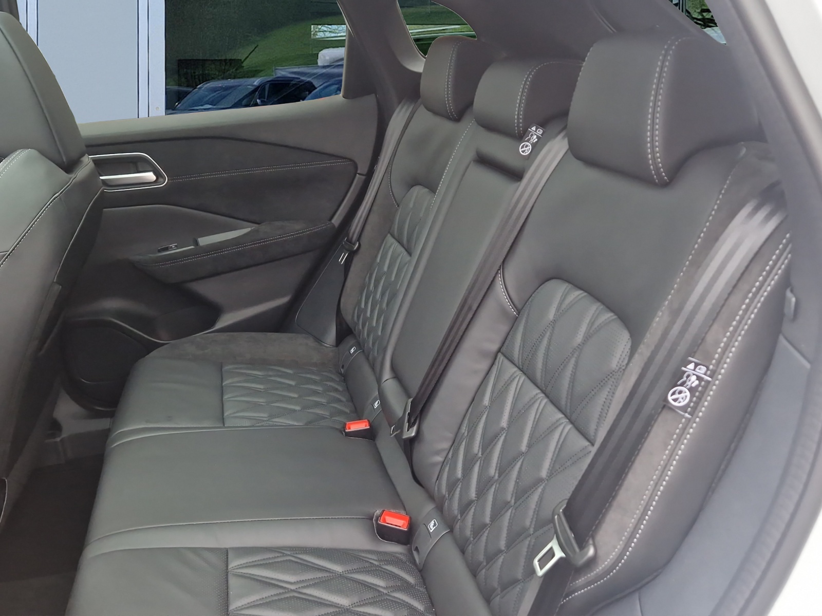 NISSAN Qashqai 1.3 DIG-T MHEV Tekna+ Xtronic 4x4-image-11
